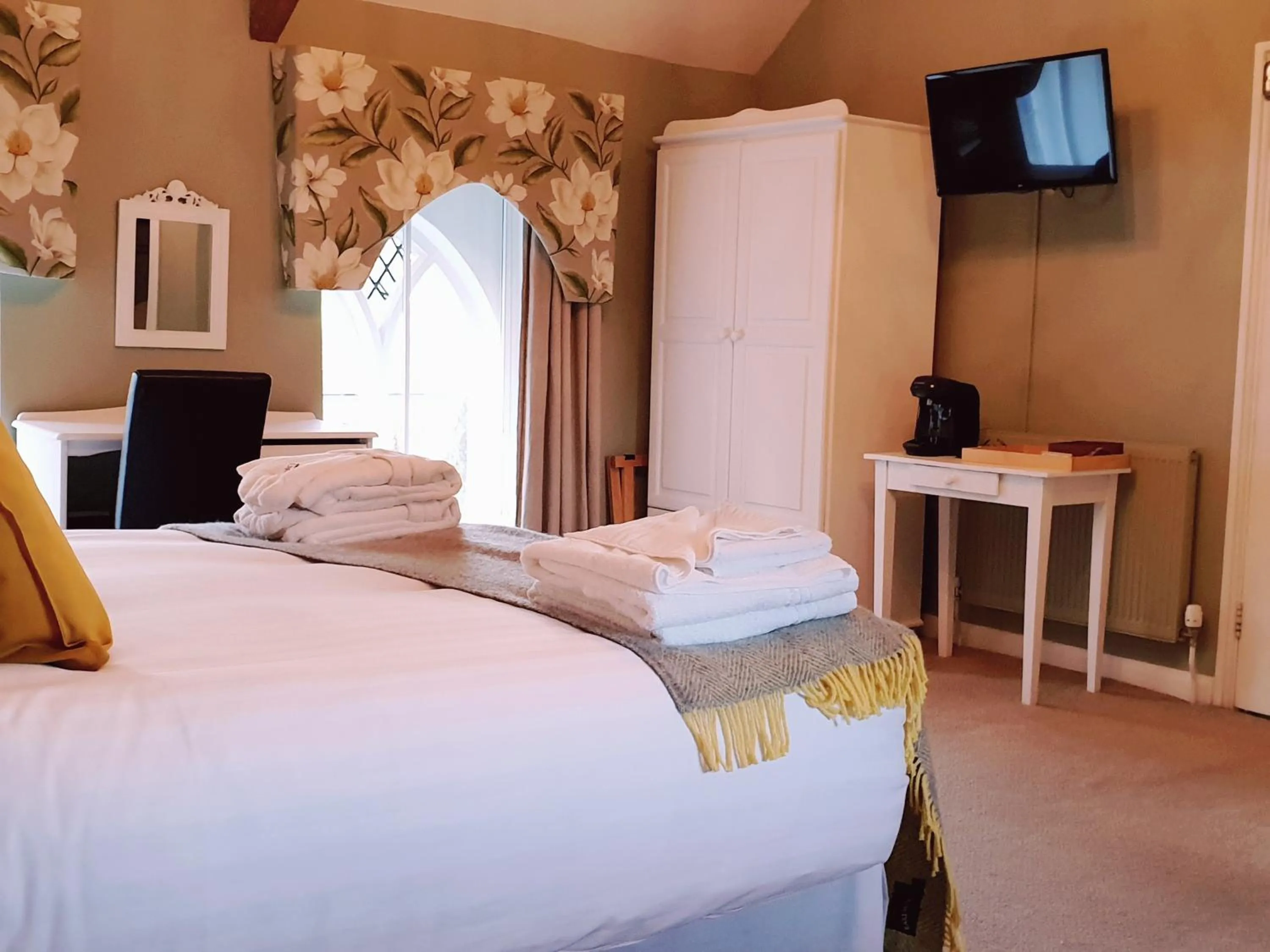 Bed in Orles Barn Guest House