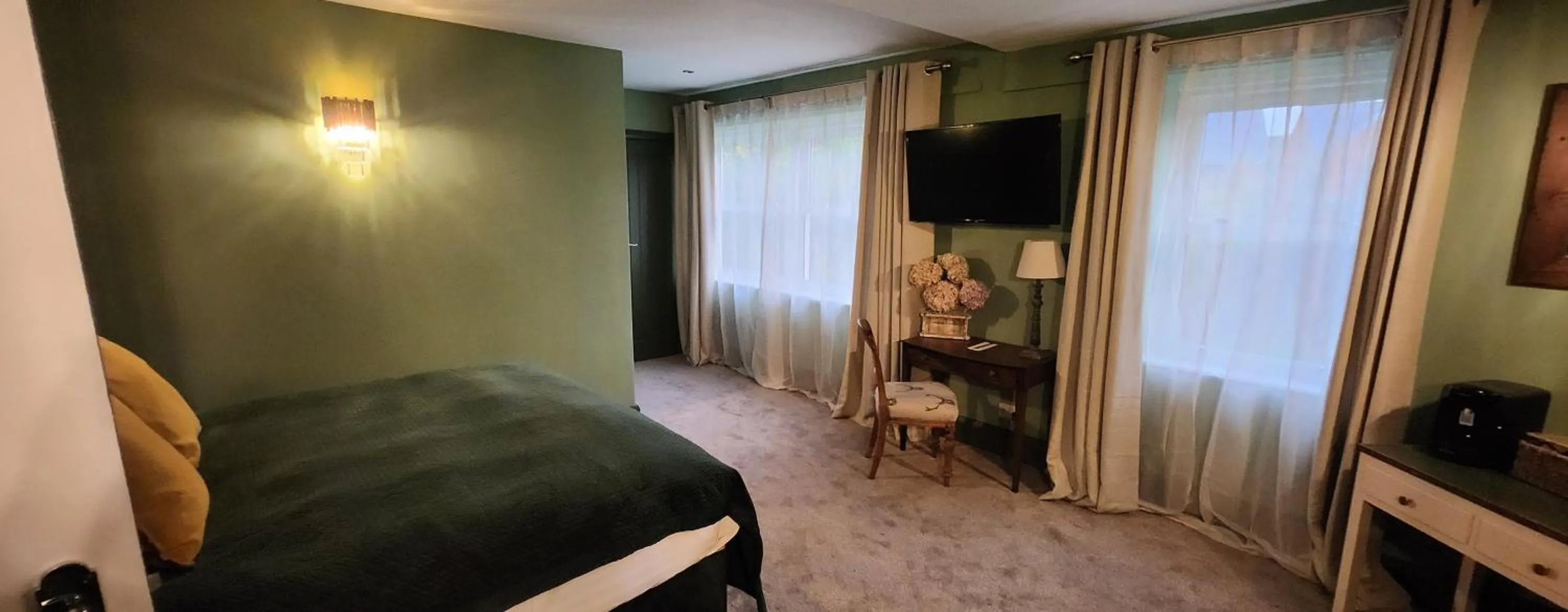 Bed in Orles Barn Guest House