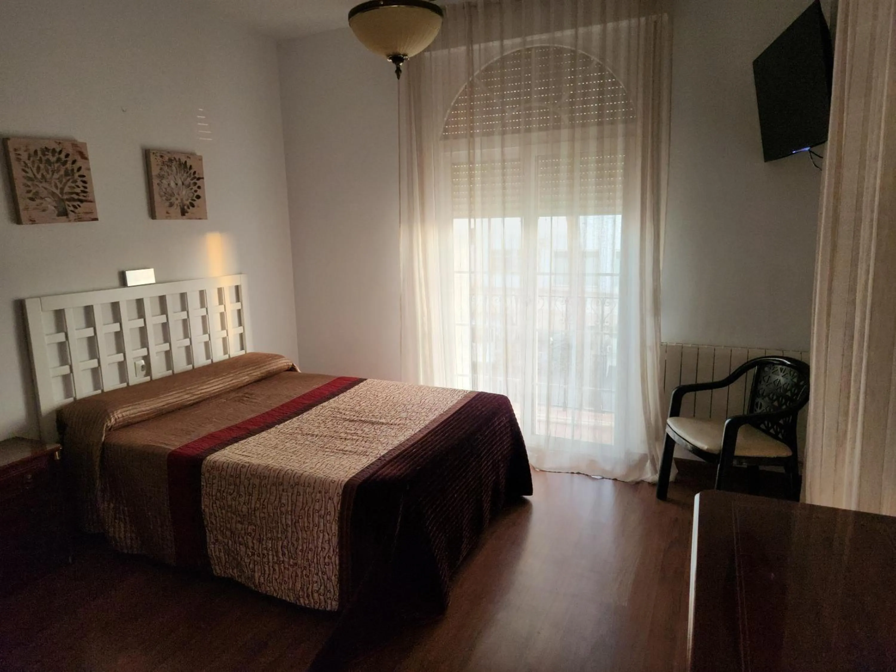 Photo of the whole room, Bed in Hotel Frijon