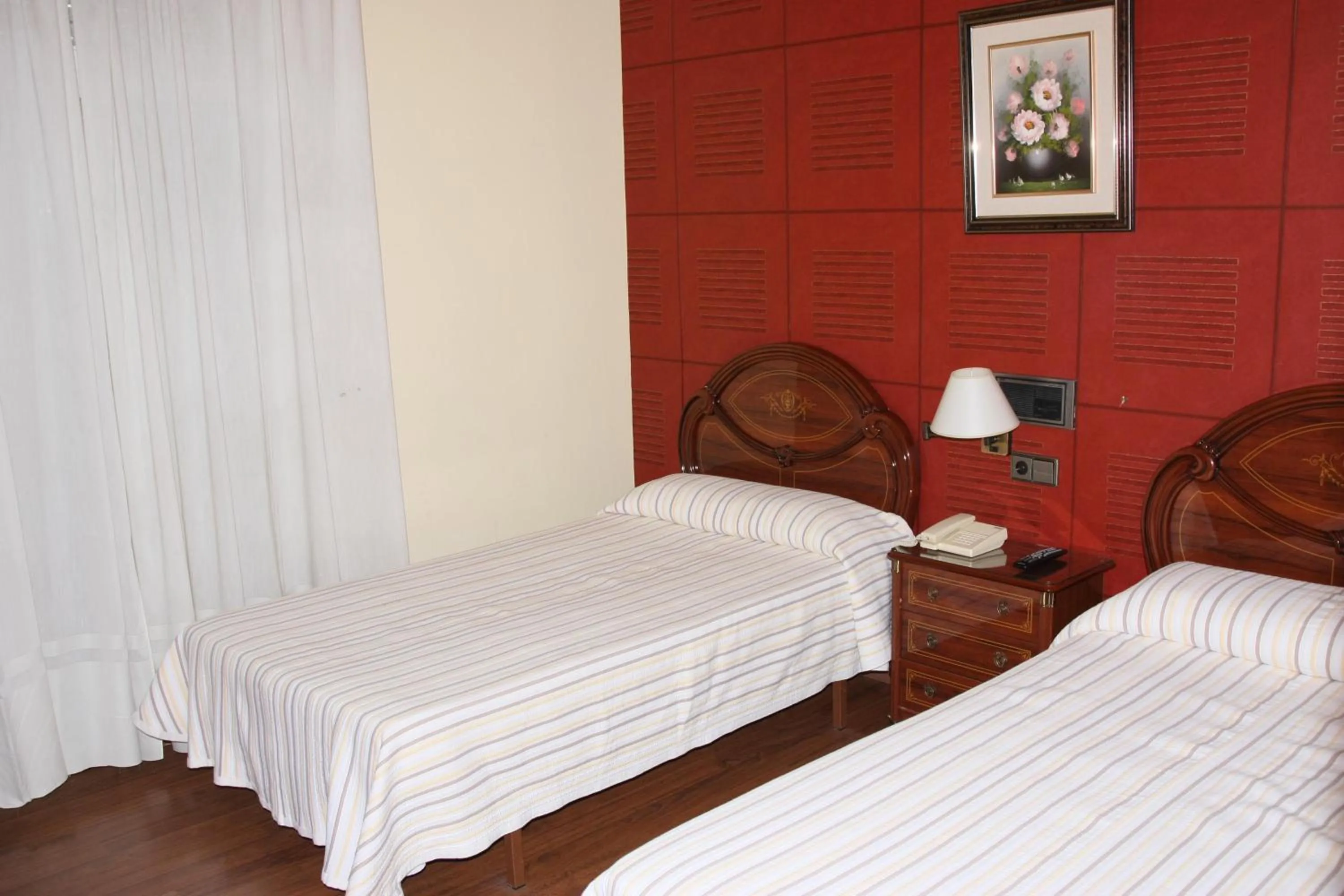 Bedroom, Bed in Hotel Frijon