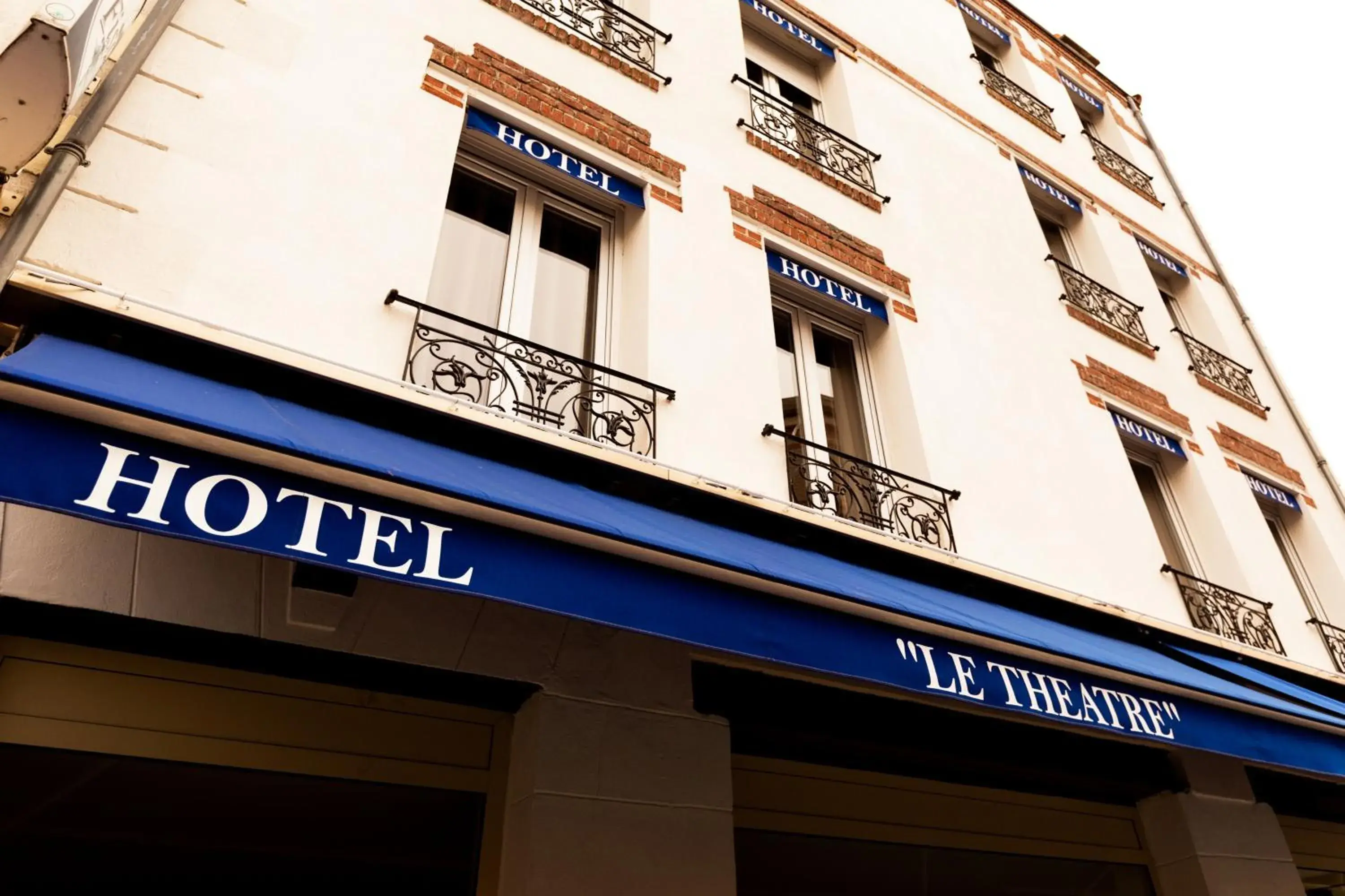 Property Building in Le Theatre