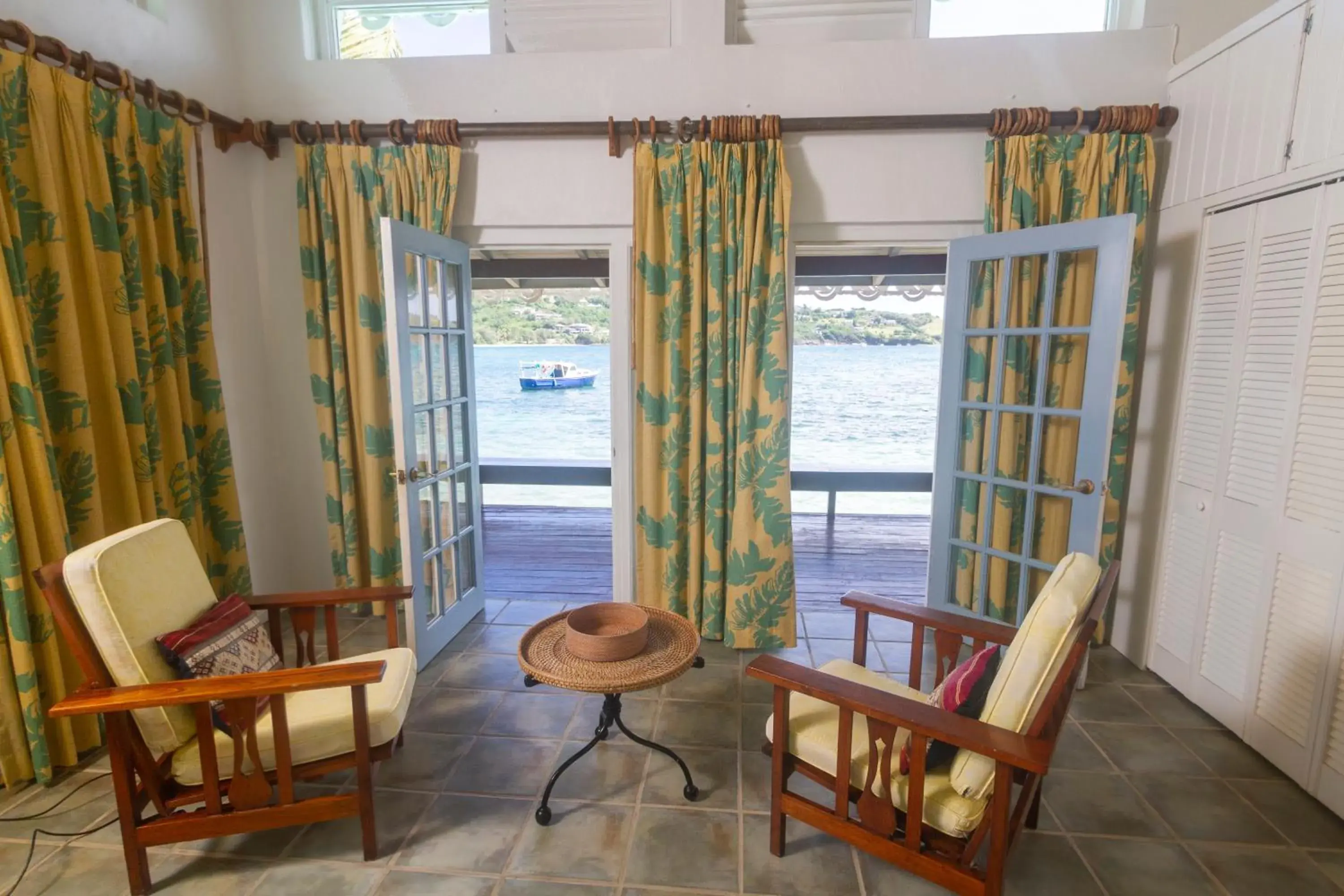 Four-Bedroom Villa in Bequia Beachfront Villas Four-Bedroom Villa in Bequia Beachfront Villas