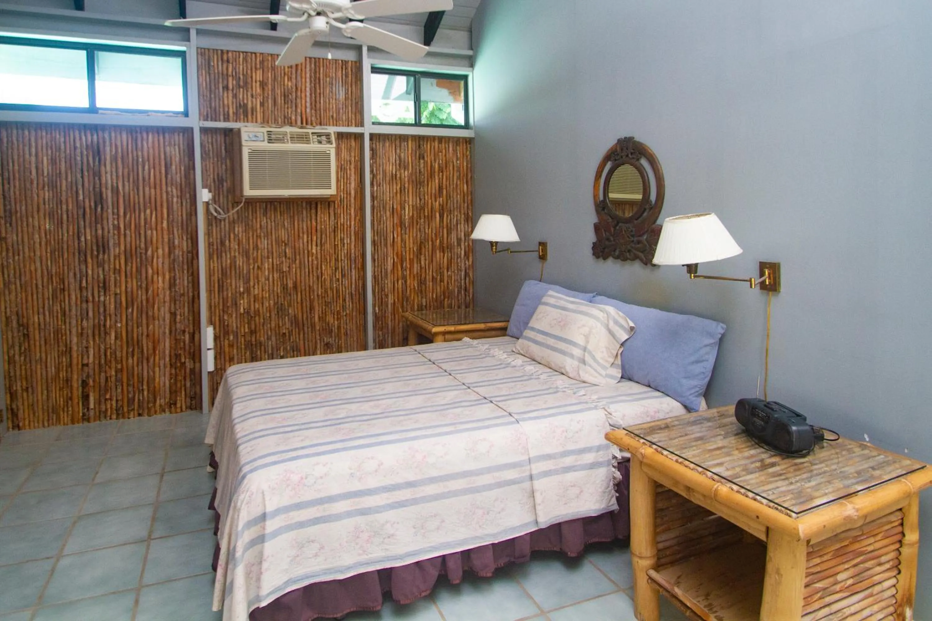 Bed in Bequia Beachfront Villas