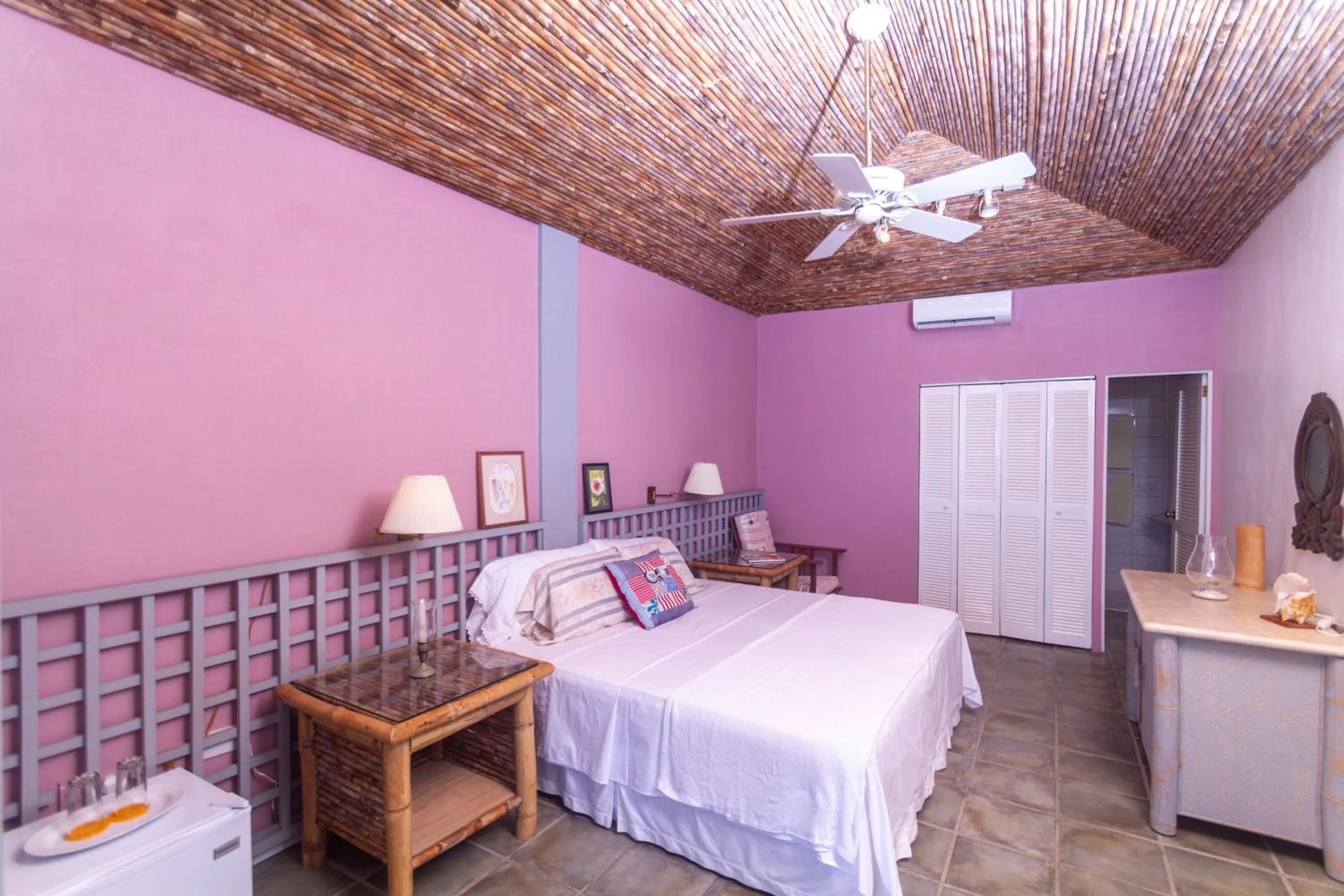 Photo of the whole room, Bed in Bequia Beachfront Villas