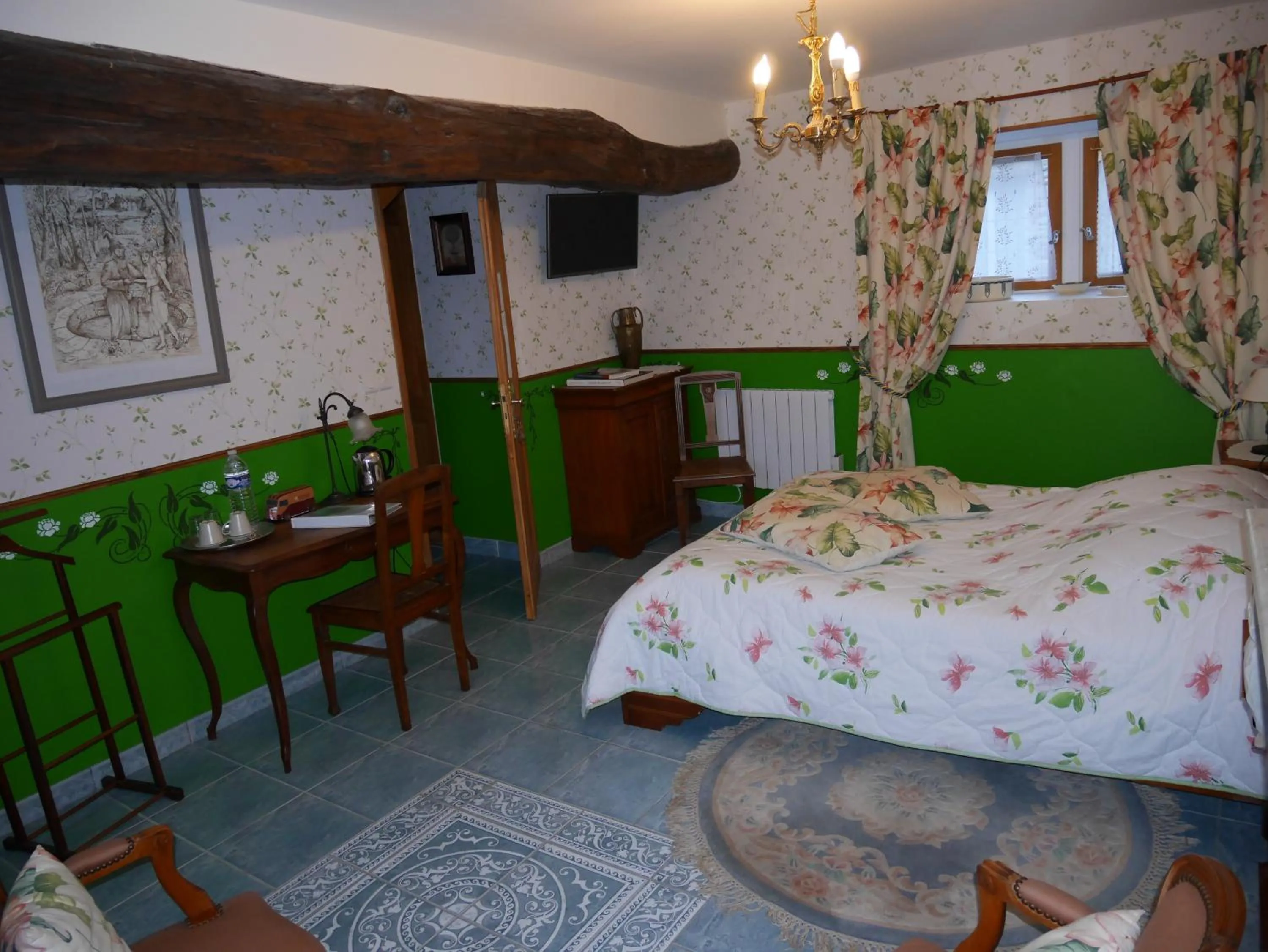 Photo of the whole room, Bed in Le clos du Tay