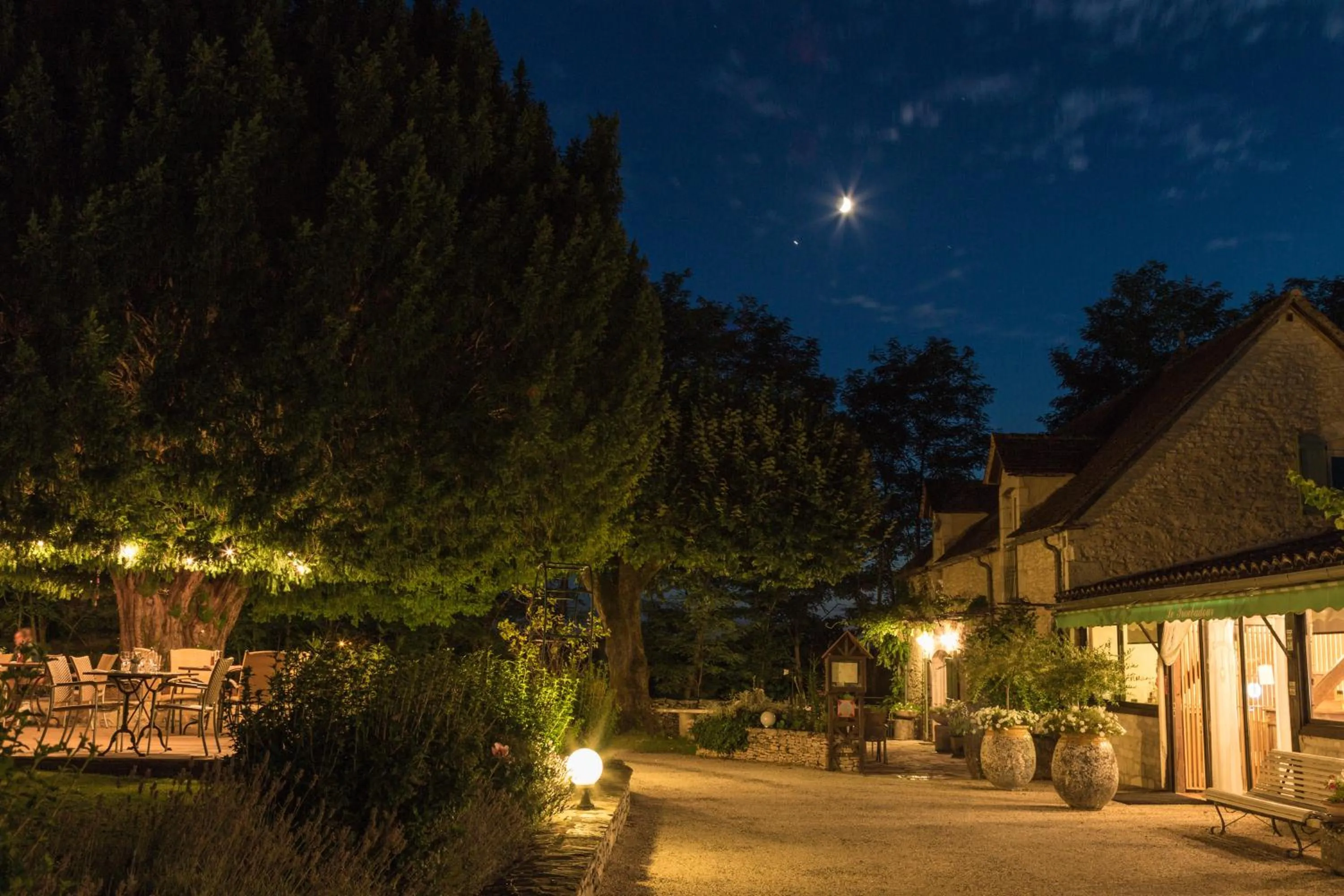 Garden in Hôtel Le Troubadour à Rocamadour