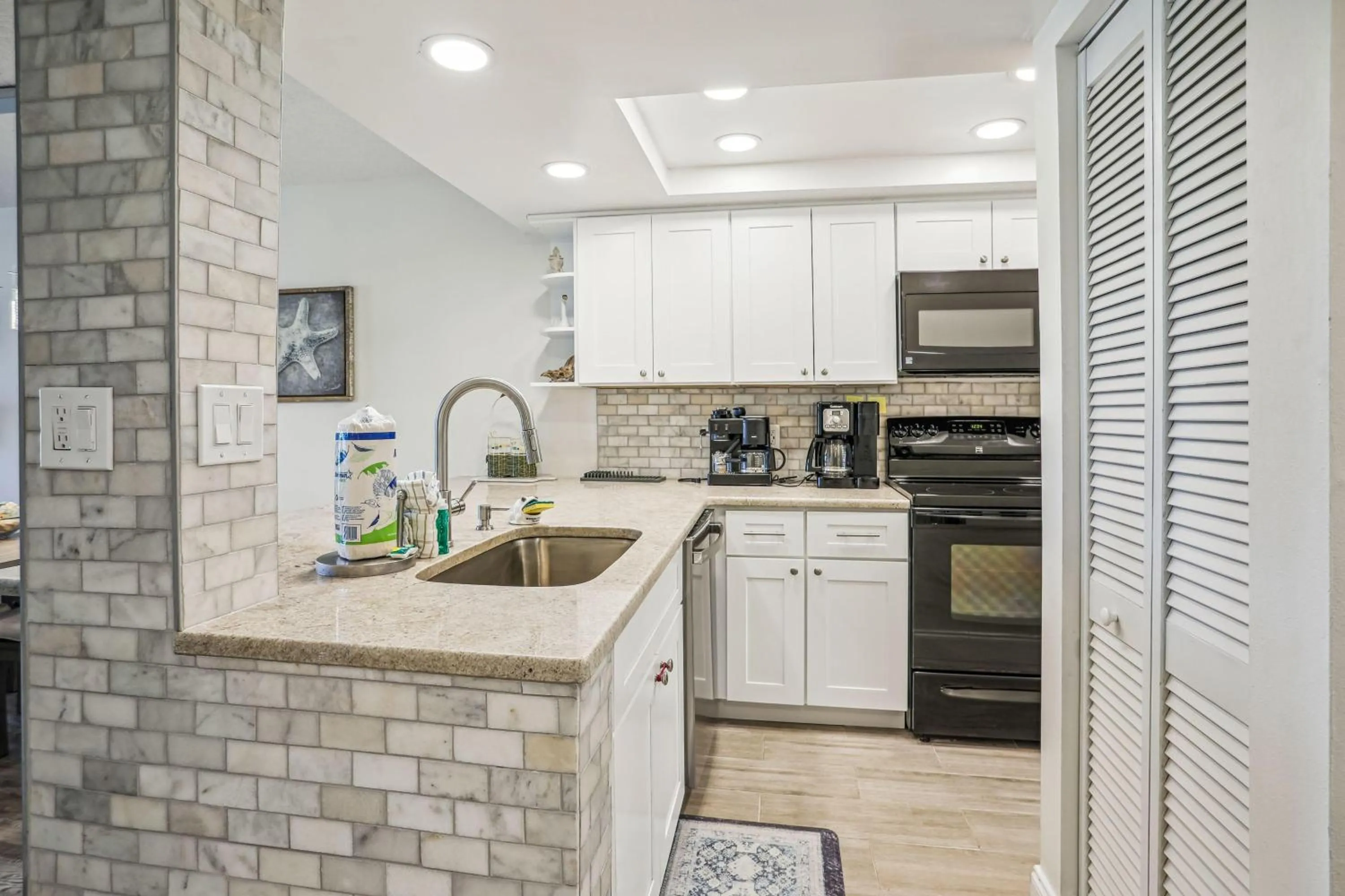 Land's End 3-205 Bay Front - Premier