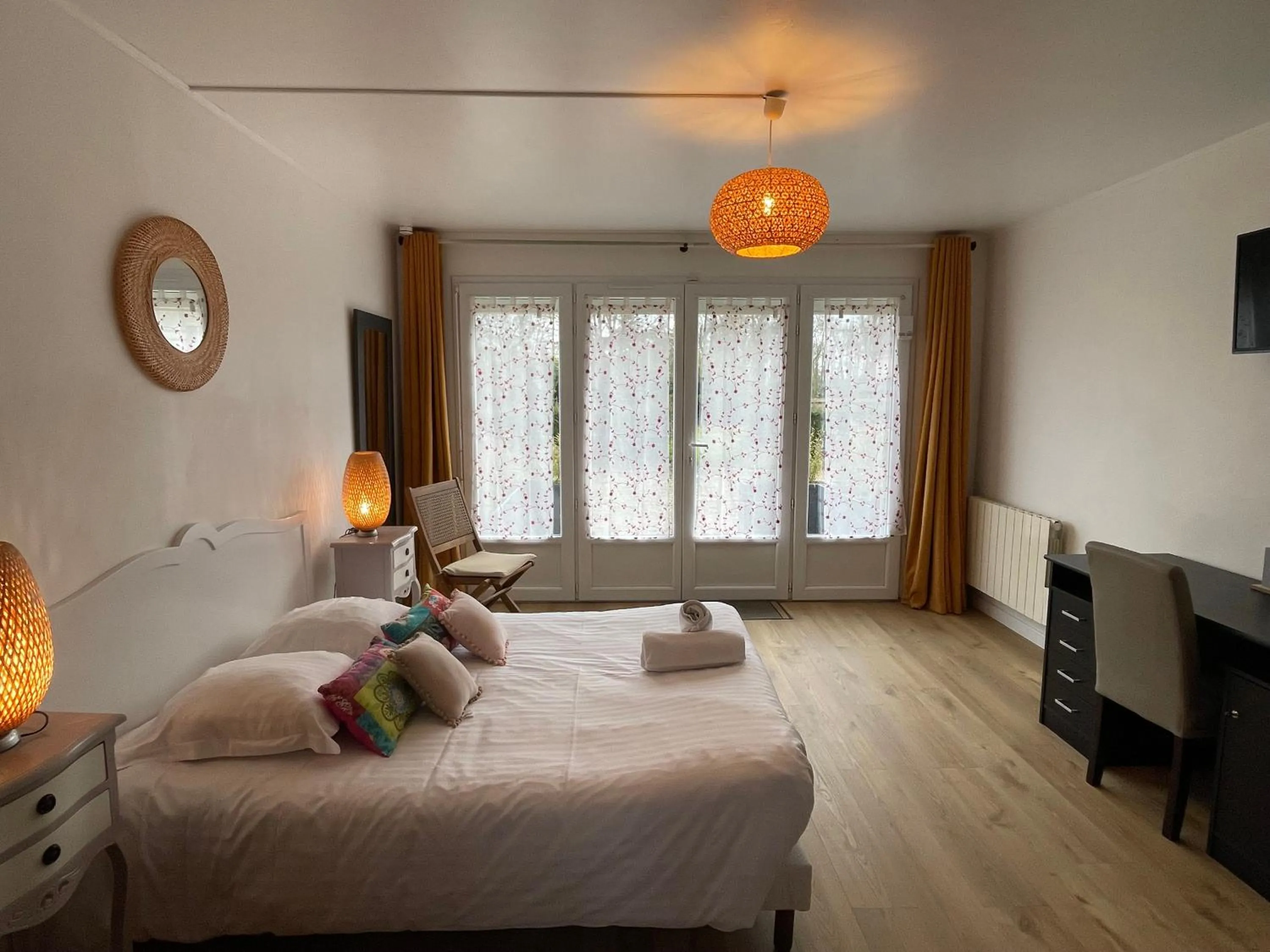 Photo of the whole room, Bed in Manoir de la Houlette