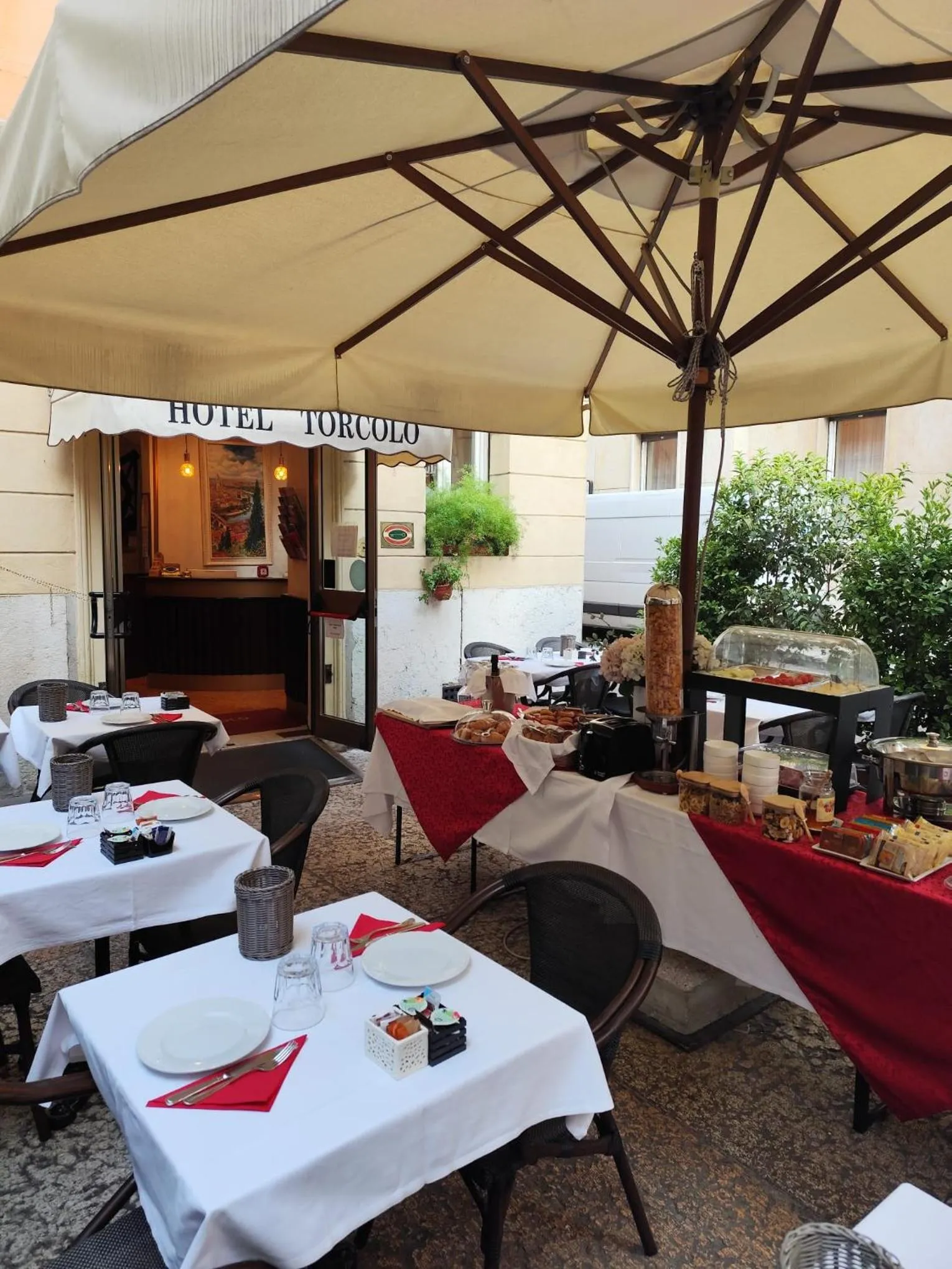 Breakfast in Hotel Torcolo "Residenze del Cuore"