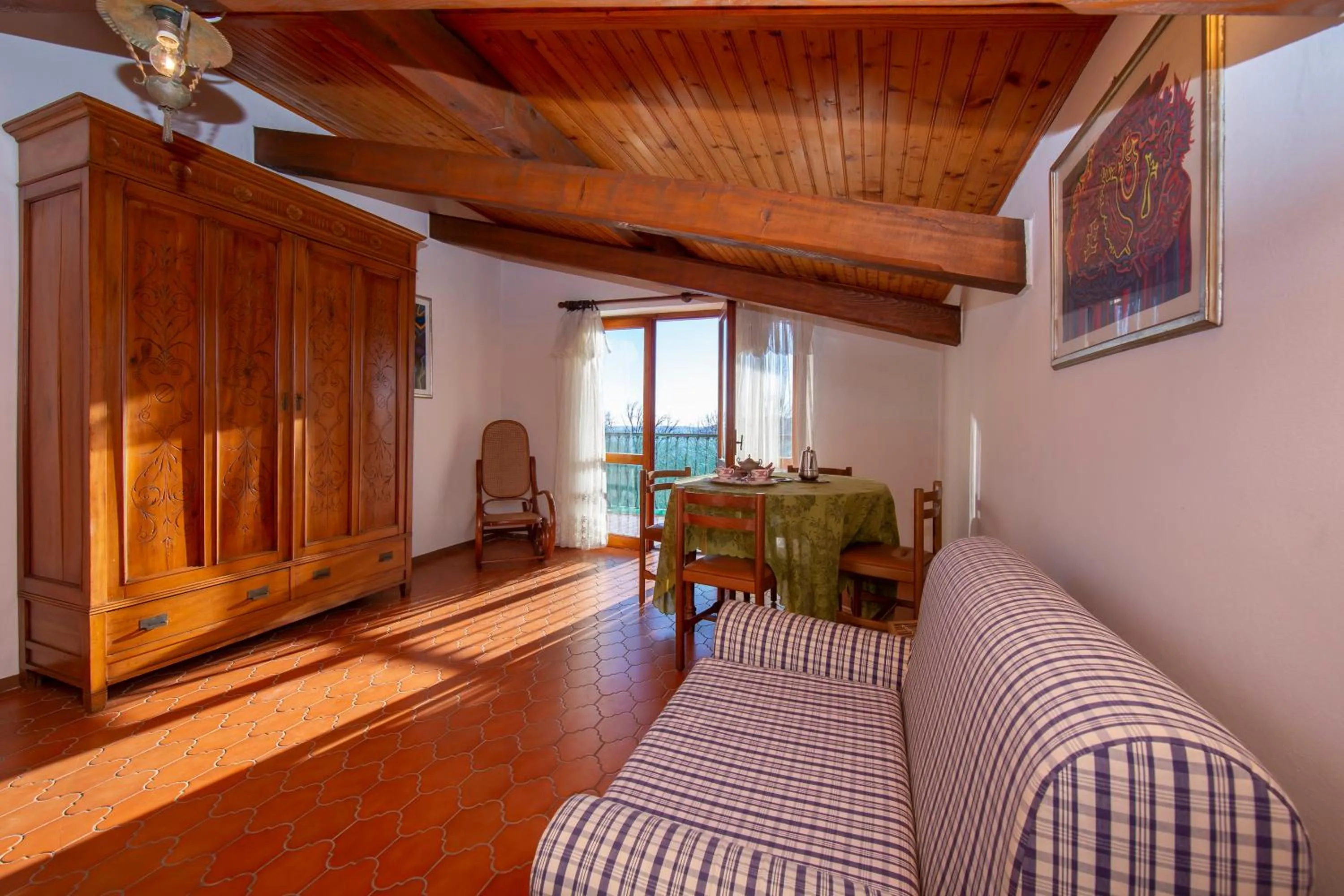 Living room in Villa La Verbanina Private Garden - Happy Rentals