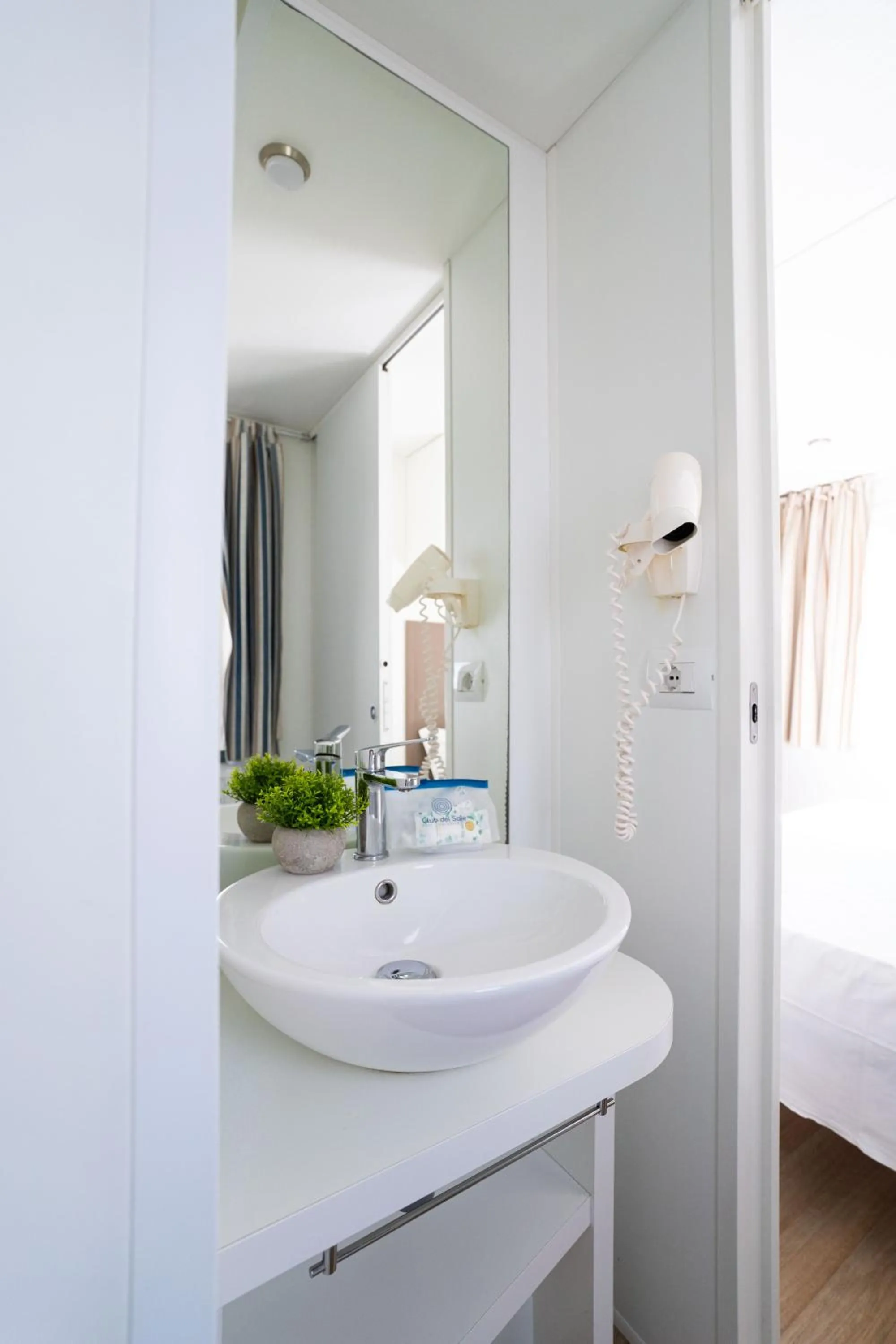 Bathroom in Club del Sole Marina Family Resort