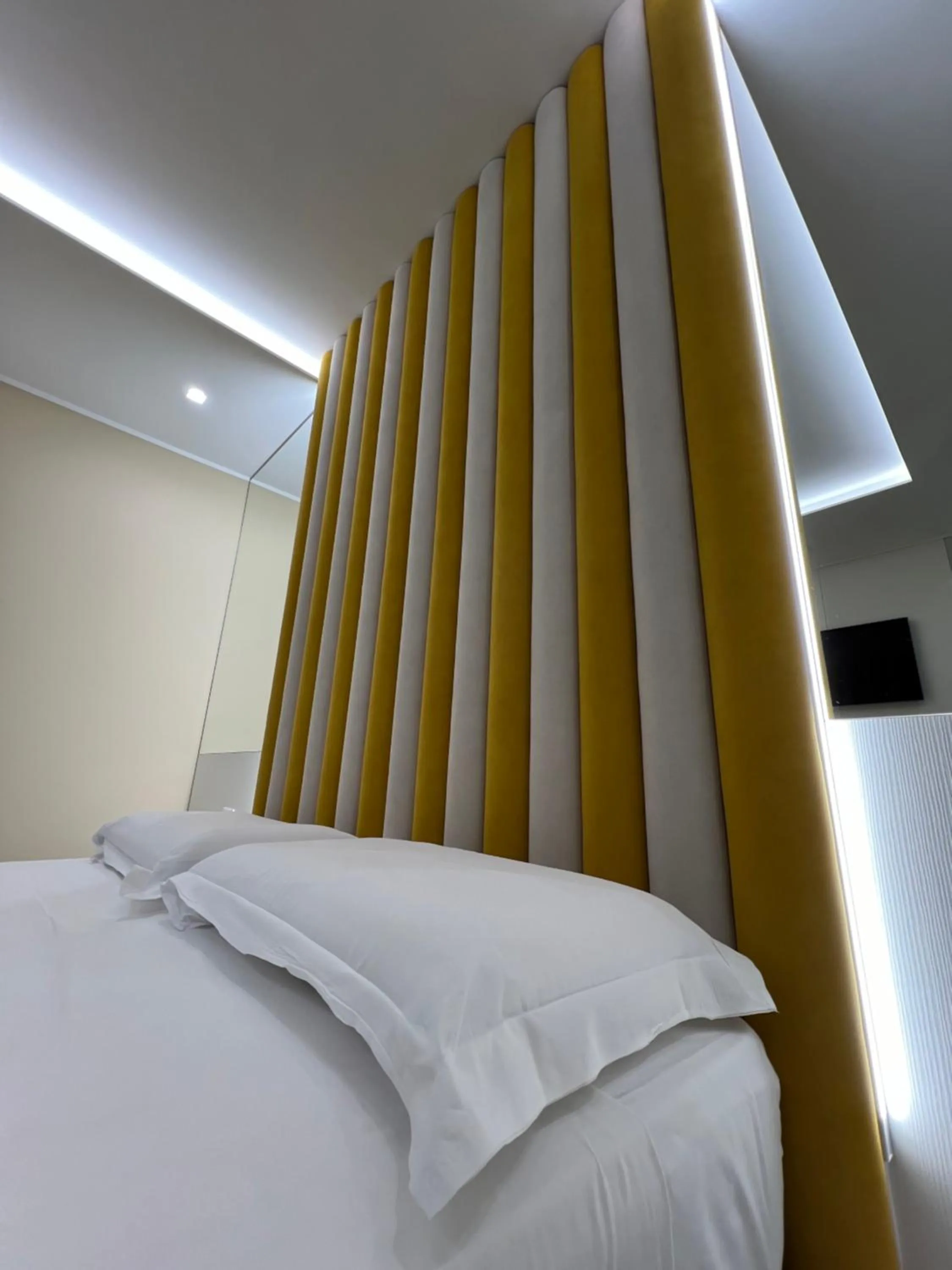 Bedroom, Bed in Hotel Smeraldo