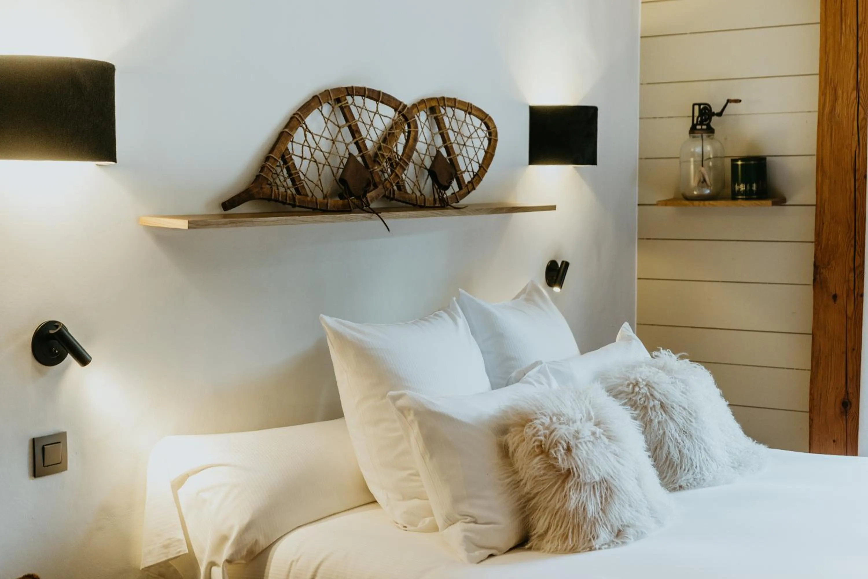 Bed in Hôtel Restaurant La Ferme de Cupelin