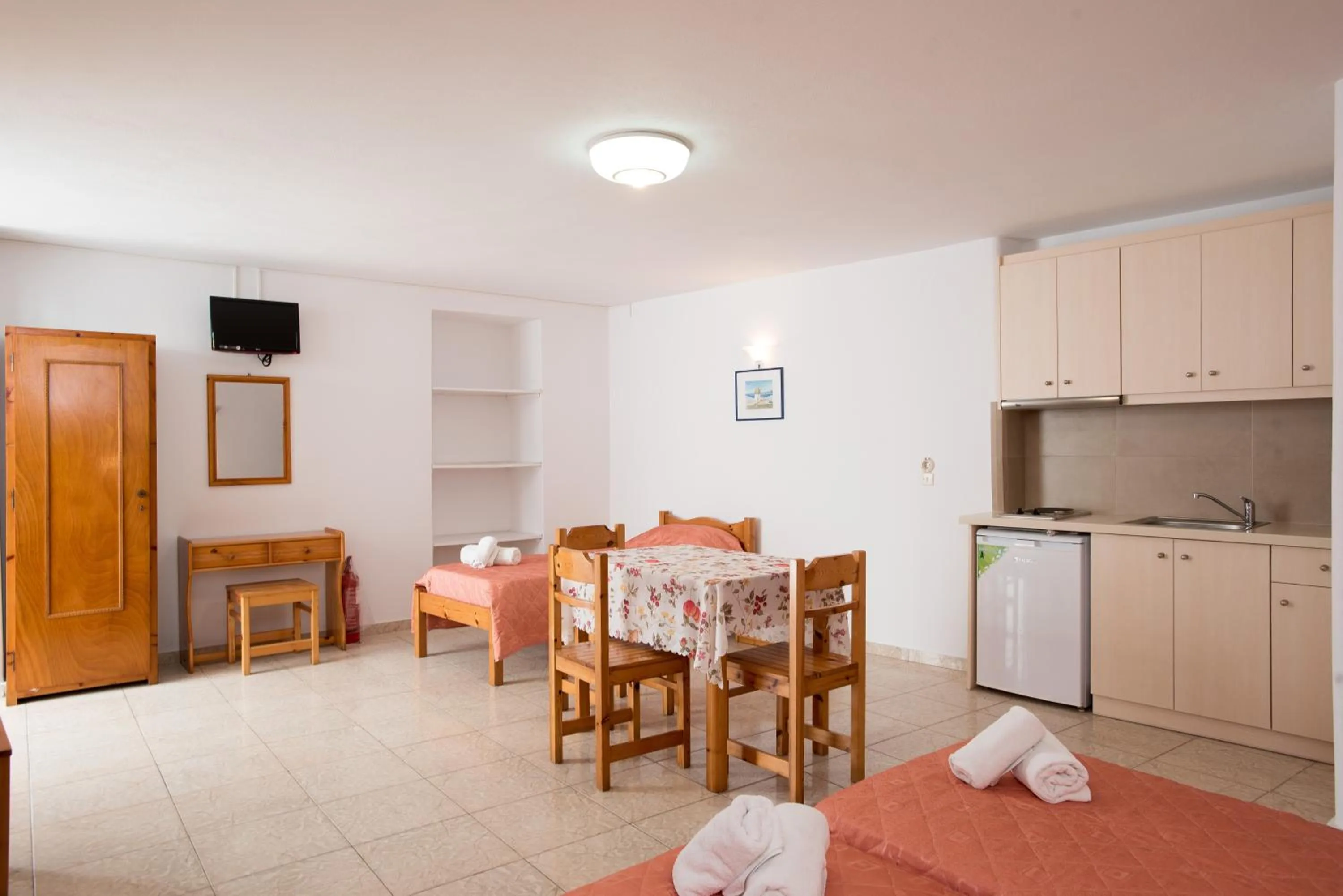 Decorative detail, Bed in Florance Apartments & Rooms