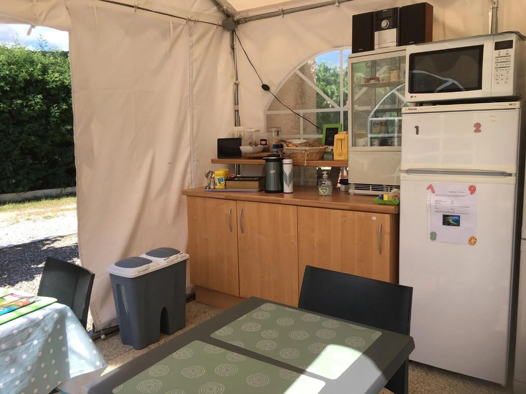 Coffee/tea facilities in chambre d'hôtes Villa Côte Vermeille