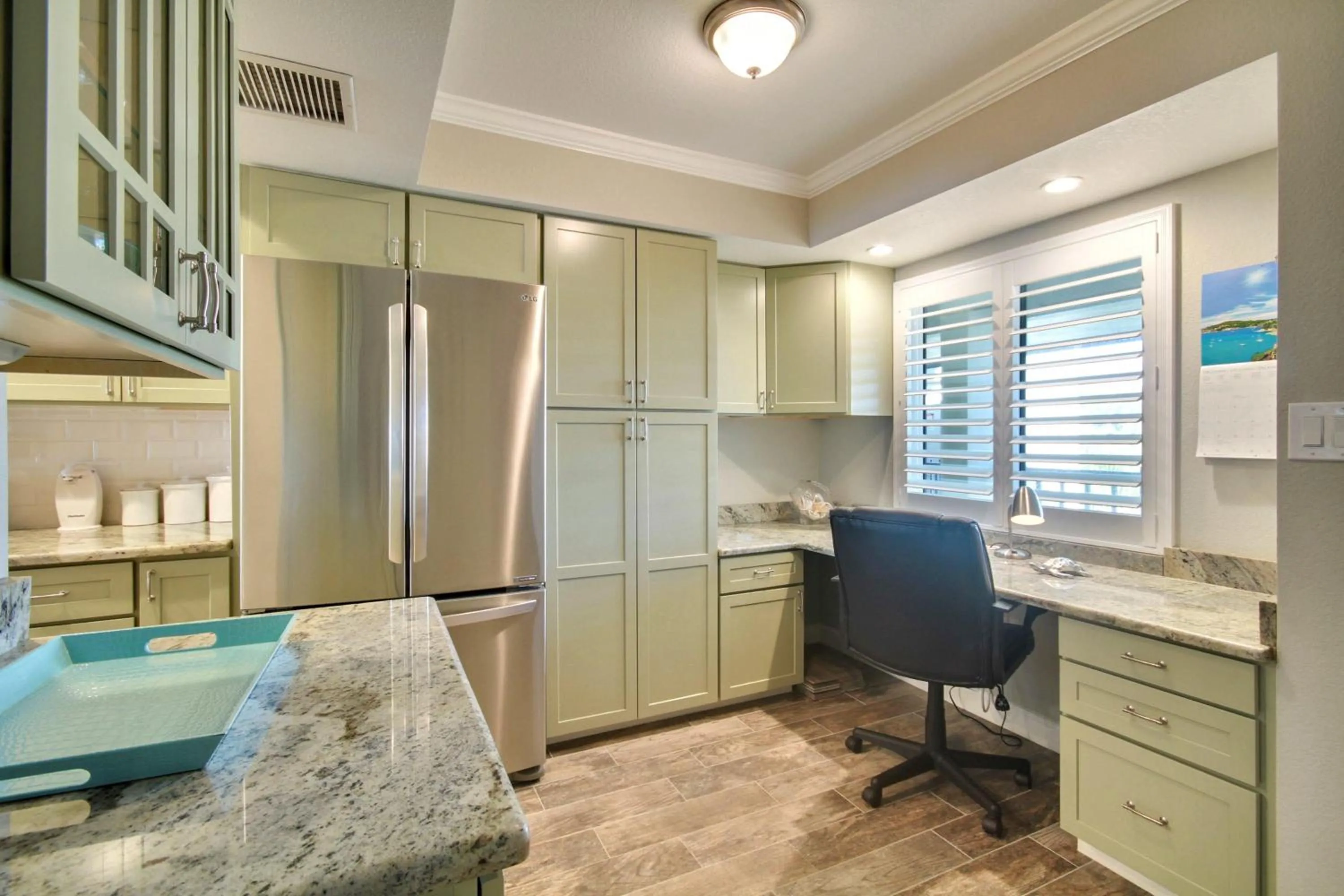 Land's End 10-402 Beach Front - Premier