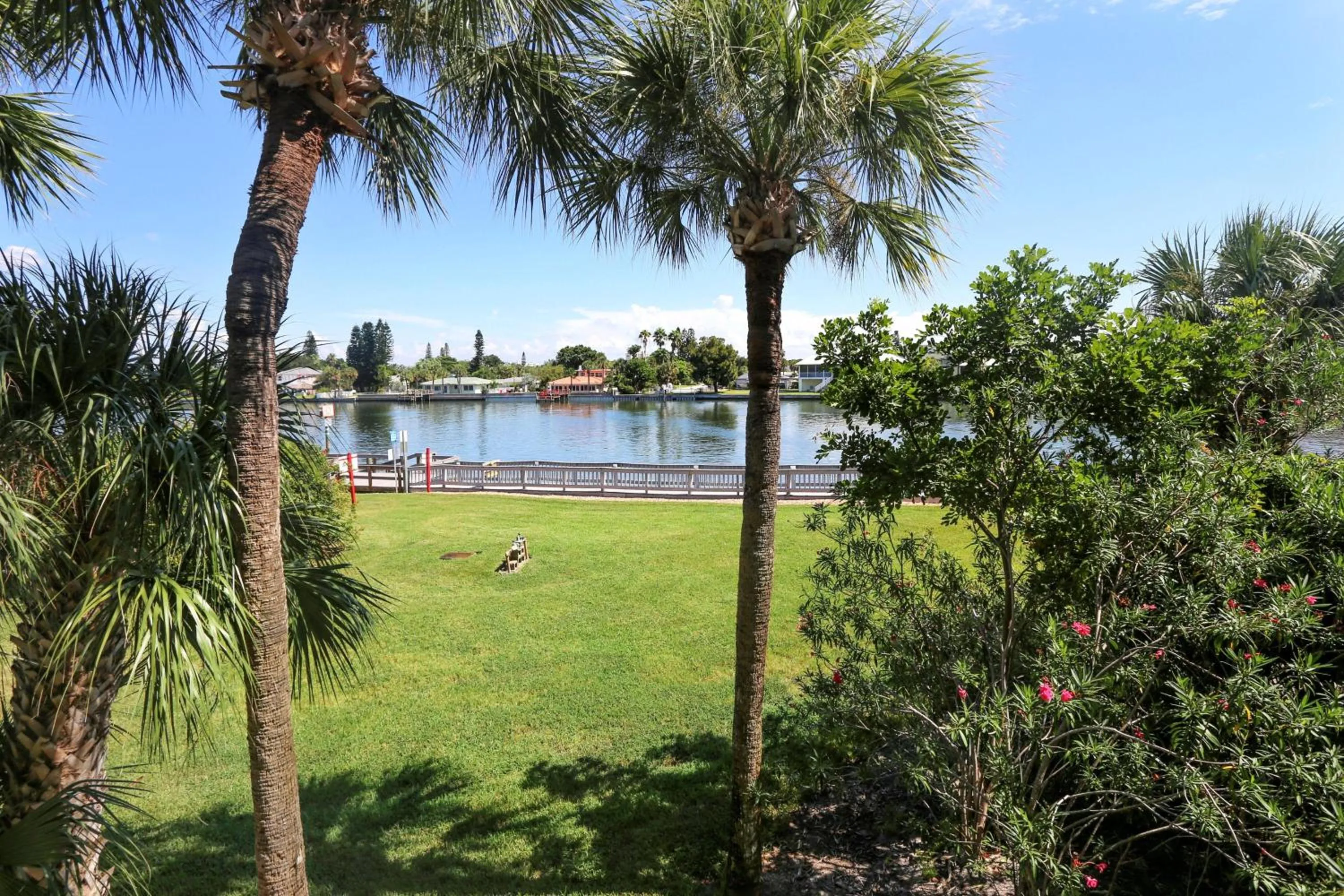 Land's End 1-208 Bay Front - Premier