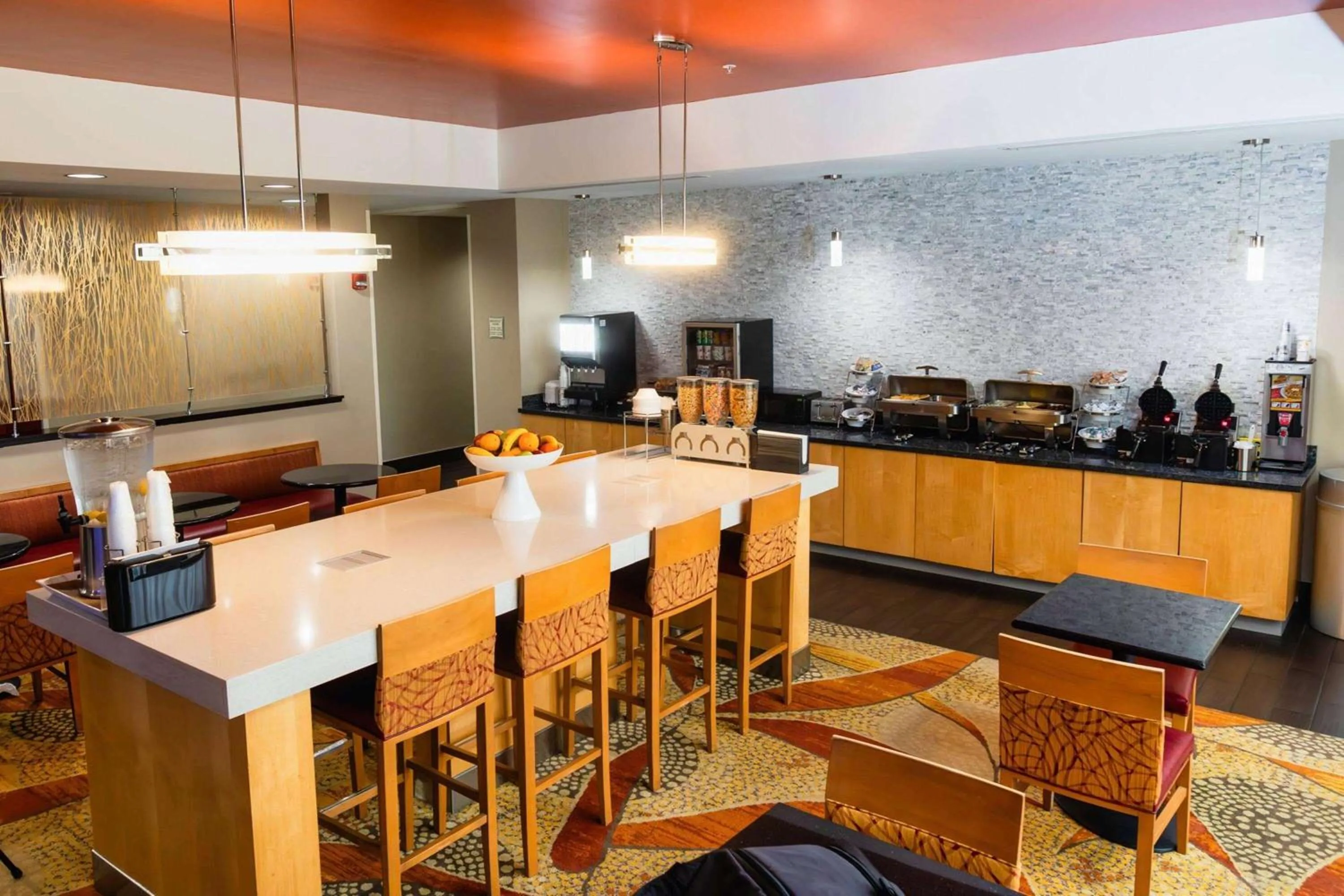 Breakfast in La Quinta by Wyndham Starkville at MSU