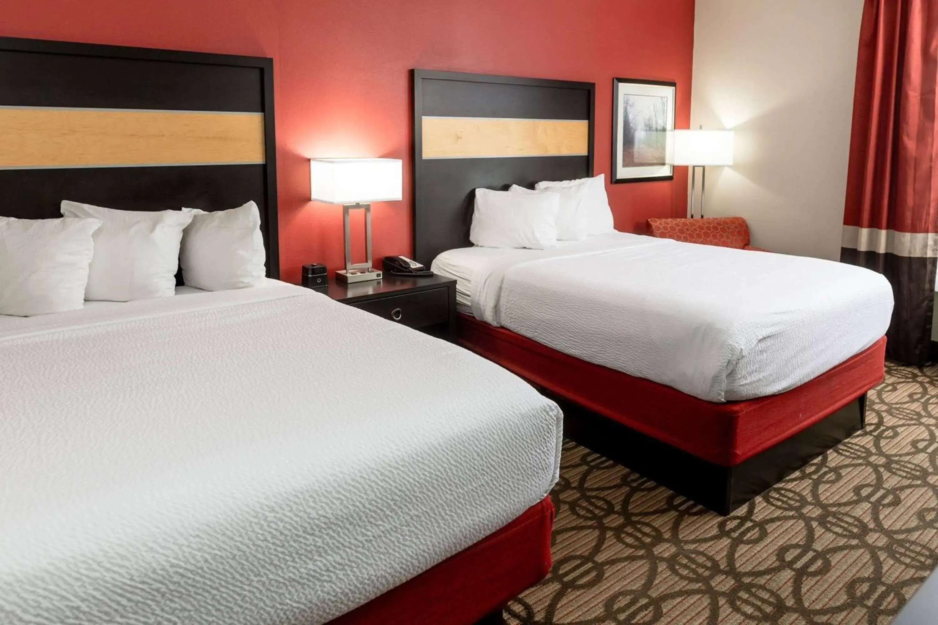 Photo of the whole room, Bed in La Quinta by Wyndham Starkville at MSU Photo of the whole room, Bed in La Quinta by Wyndham Starkville at MSU