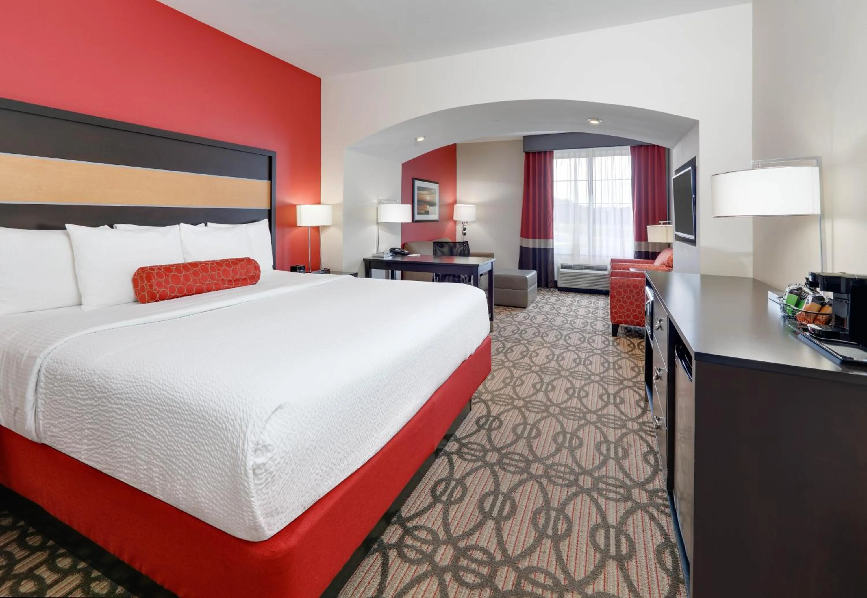 Bed in La Quinta by Wyndham Starkville at MSU