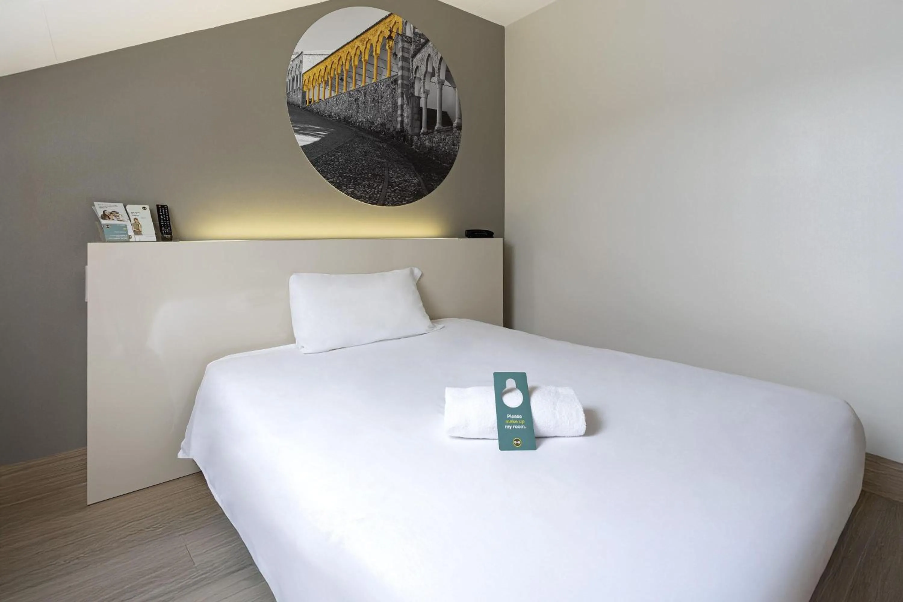 Photo of the whole room, Bed in B&B Hotel Udine