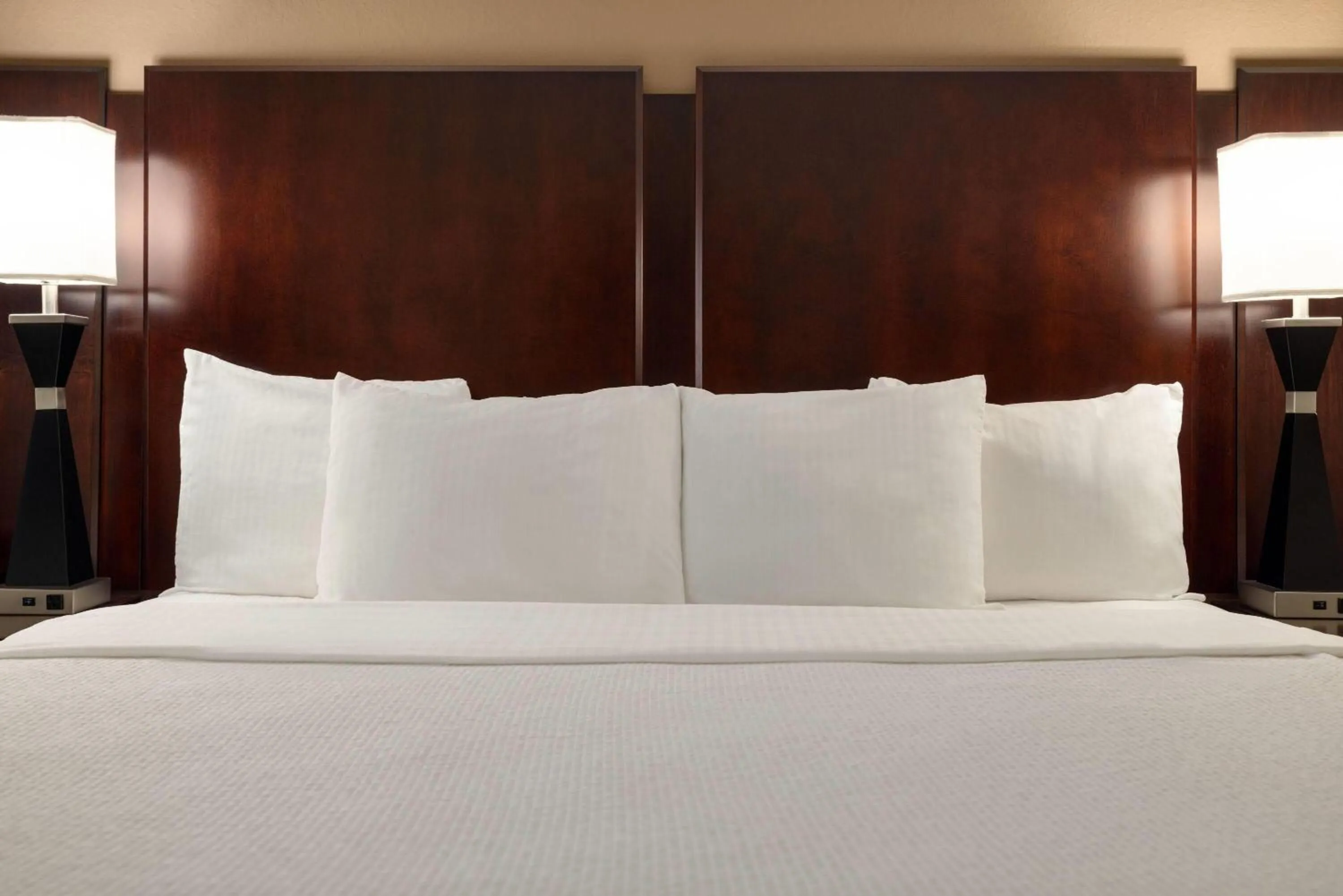 Photo of the whole room, Bed in La Quinta by Wyndham Memphis Wolfchase