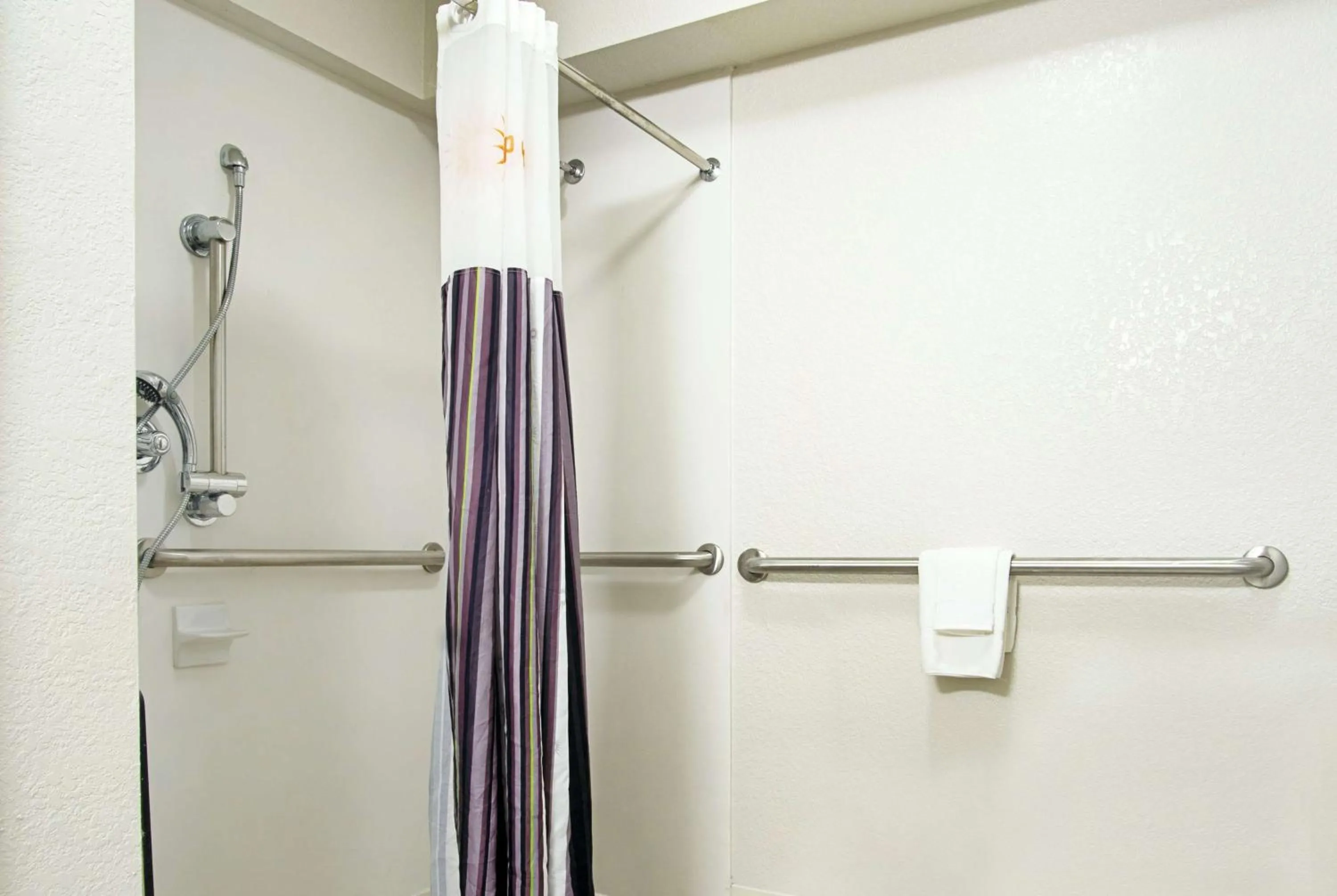 Photo of the whole room in La Quinta Inn by Wyndham West Palm Beach - Florida Turnpike