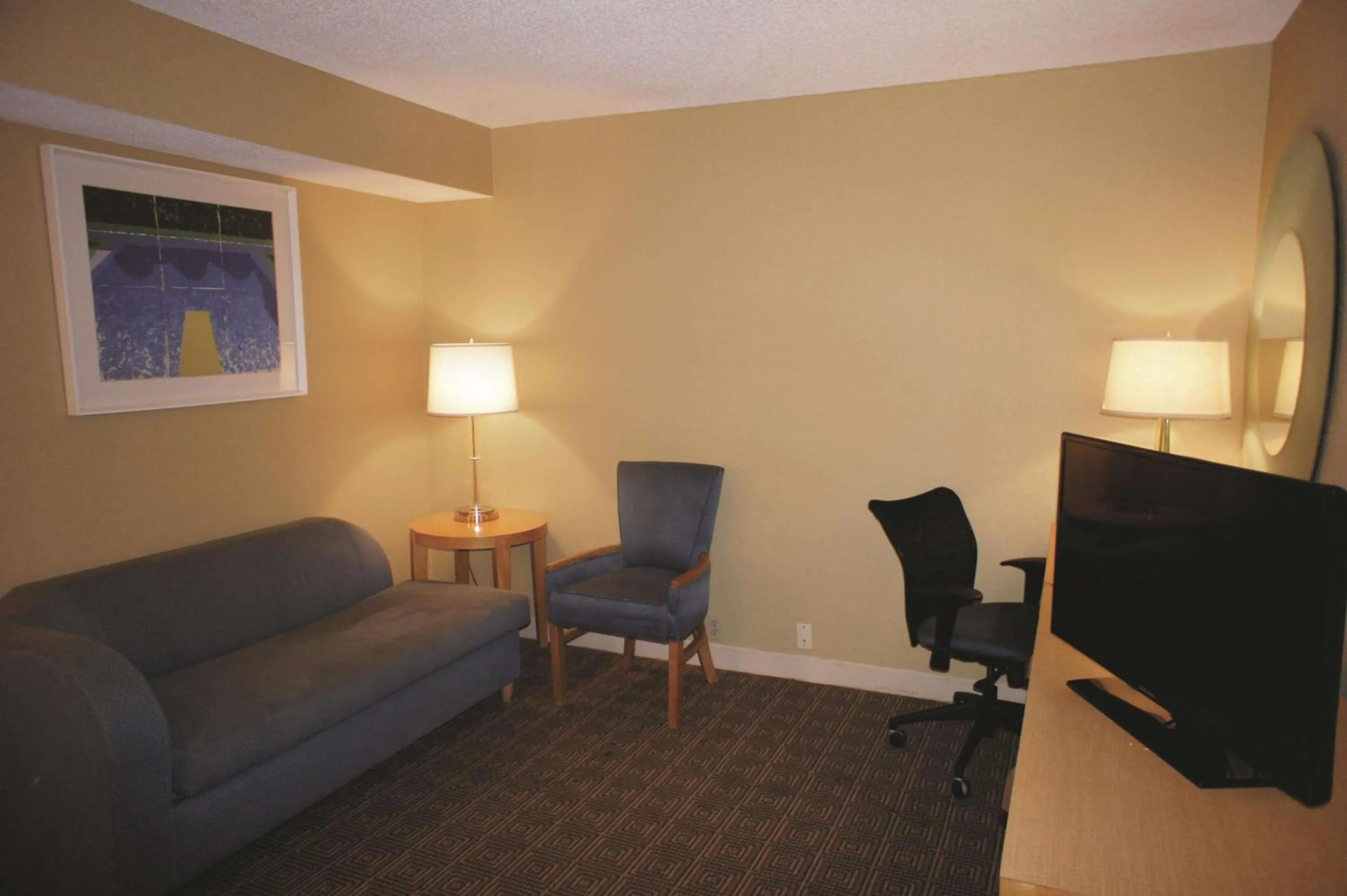 Photo of the whole room in La Quinta by Wyndham Sarasota Downtown