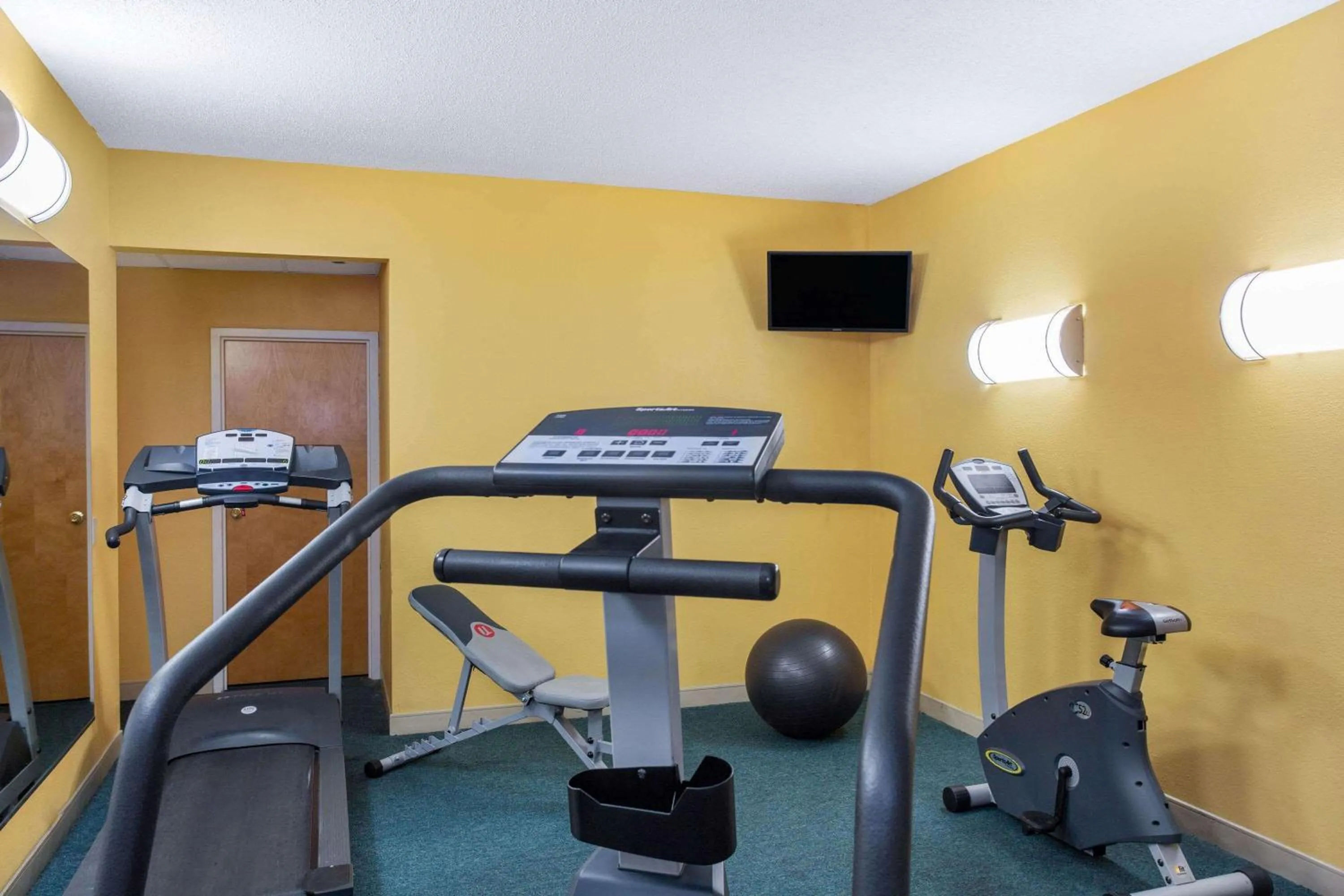 Fitness centre/facilities in La Quinta by Wyndham Sarasota Downtown
