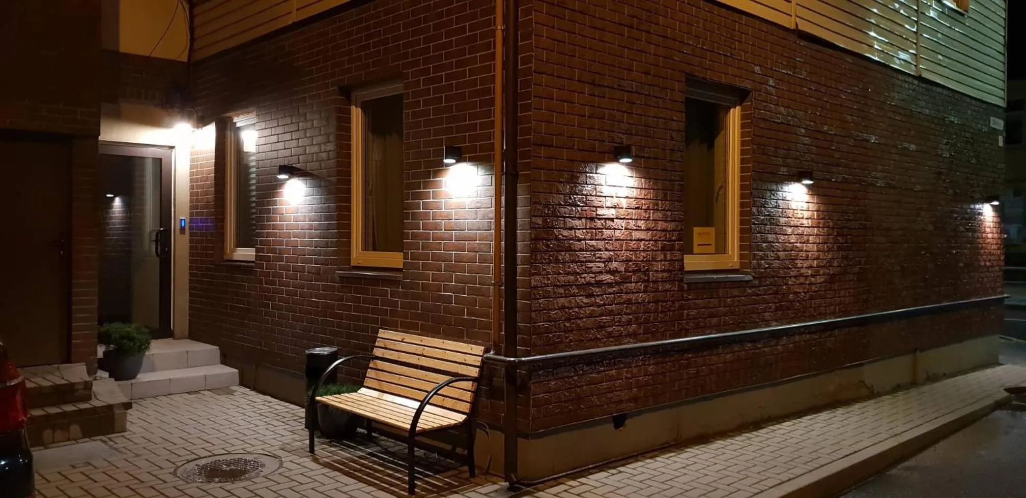 Facade/entrance in Oak house apartments