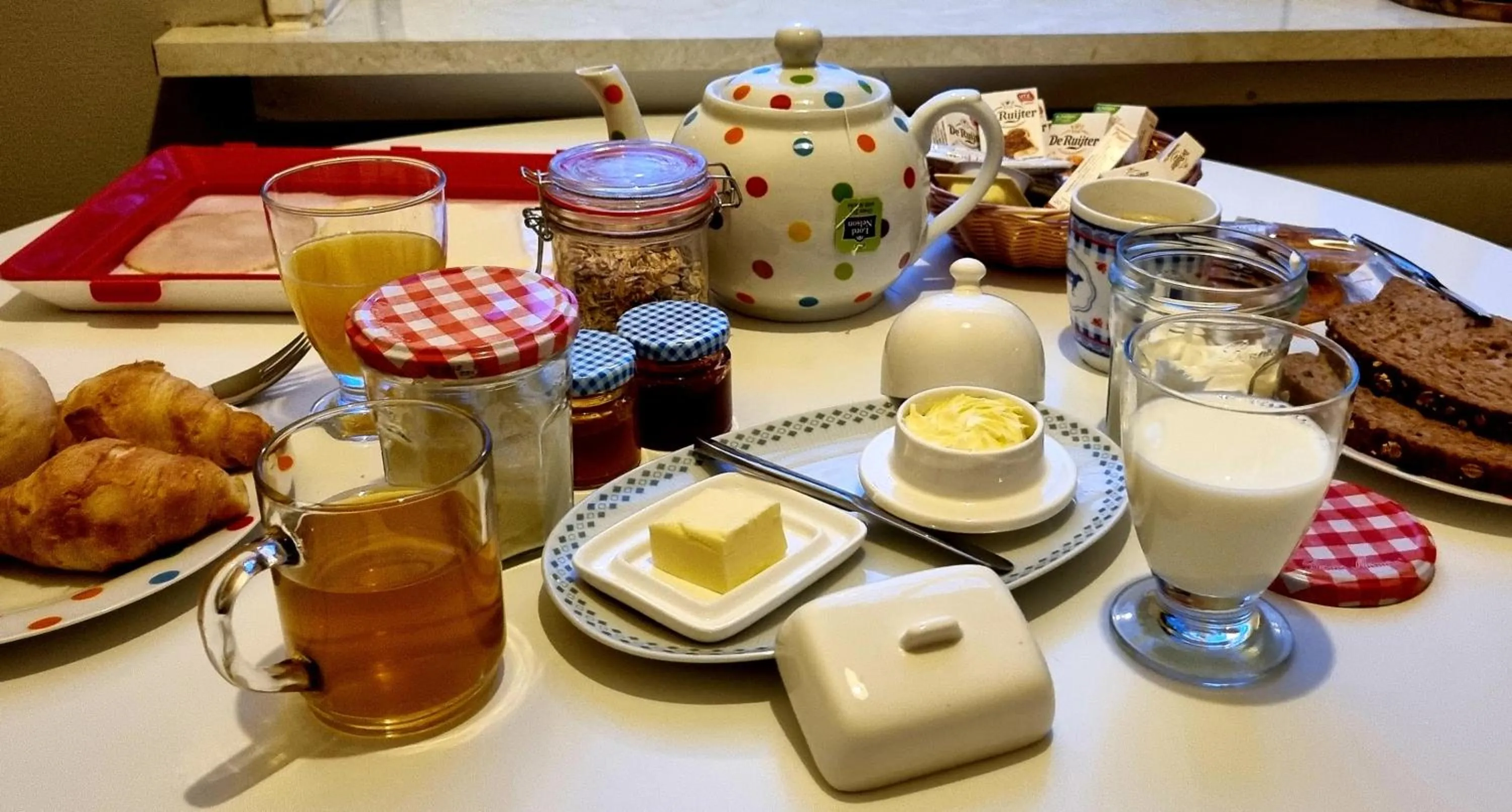 Breakfast in City Farmer Amsterdam a Guesthouse with Free Parking, Bikes & Easy City Center Access