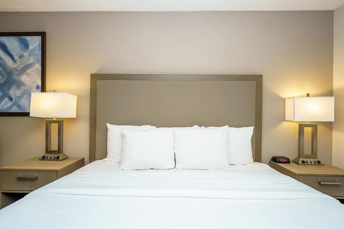 Bed in Wingate by Wyndham Brunswick GA I-95