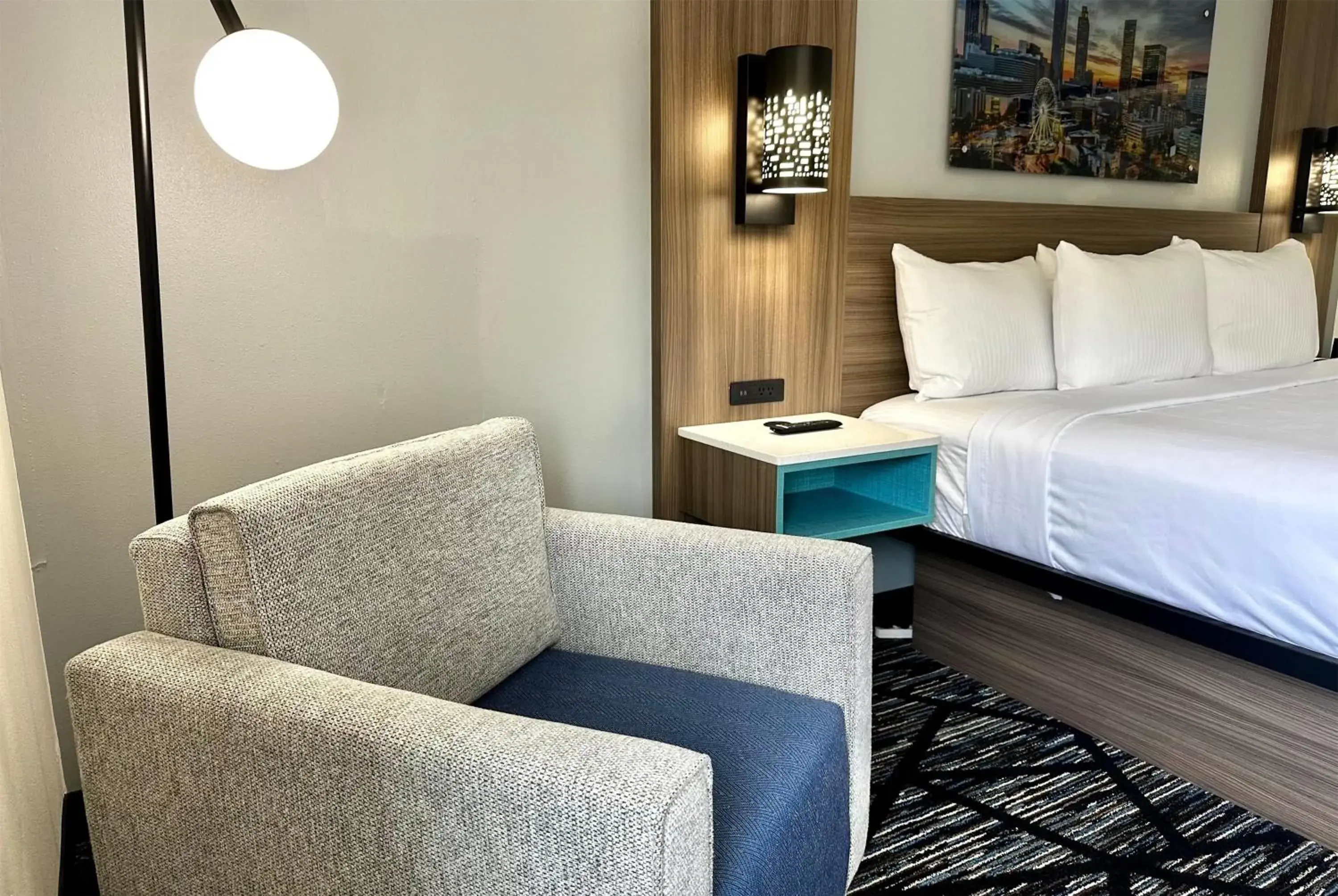 Photo of the whole room, Bed in La Quinta by Wyndham Atlanta Roswell Photo of the whole room, Bed in La Quinta by Wyndham Atlanta Roswell