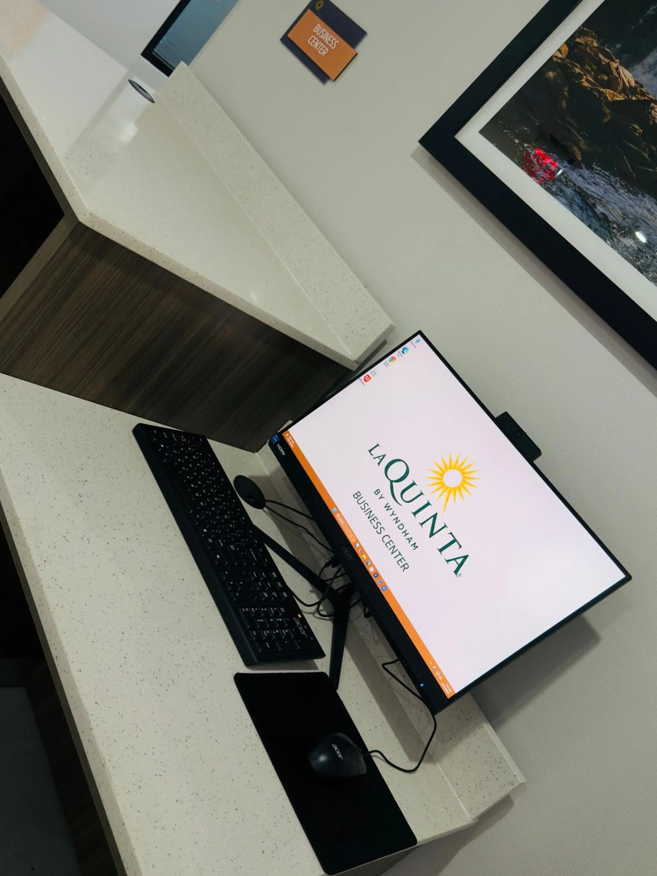 Business facilities in La Quinta by Wyndham Atlanta Roswell