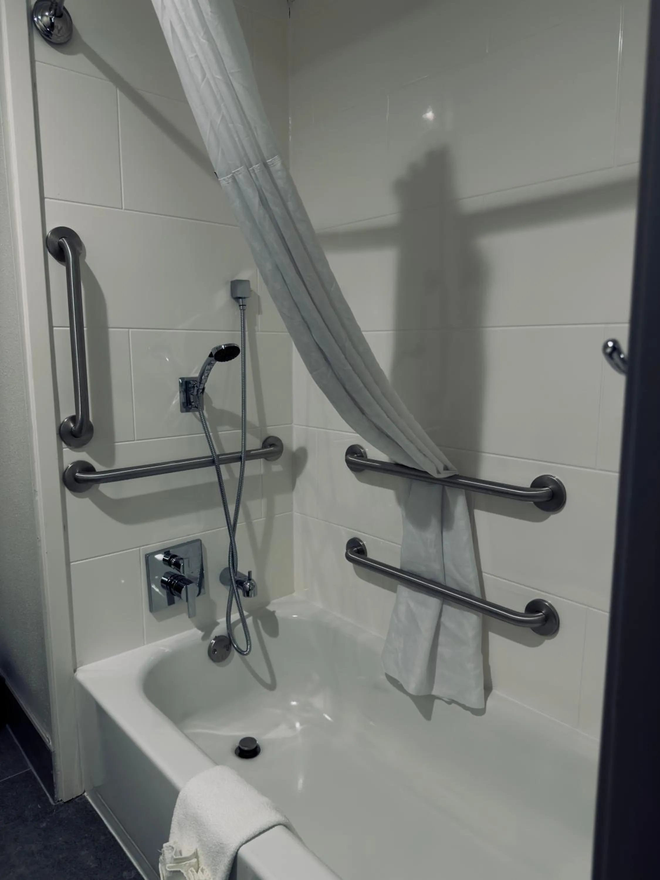 Bathroom in La Quinta by Wyndham Atlanta Roswell