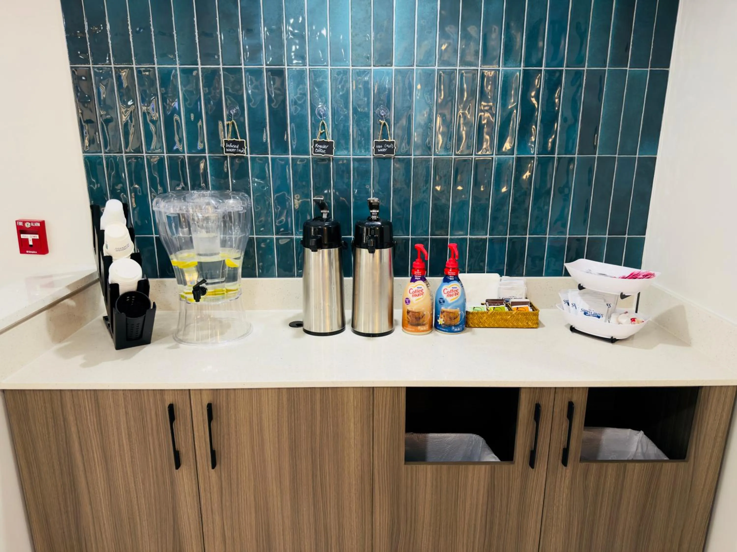 Coffee/tea facilities in La Quinta by Wyndham Atlanta Roswell