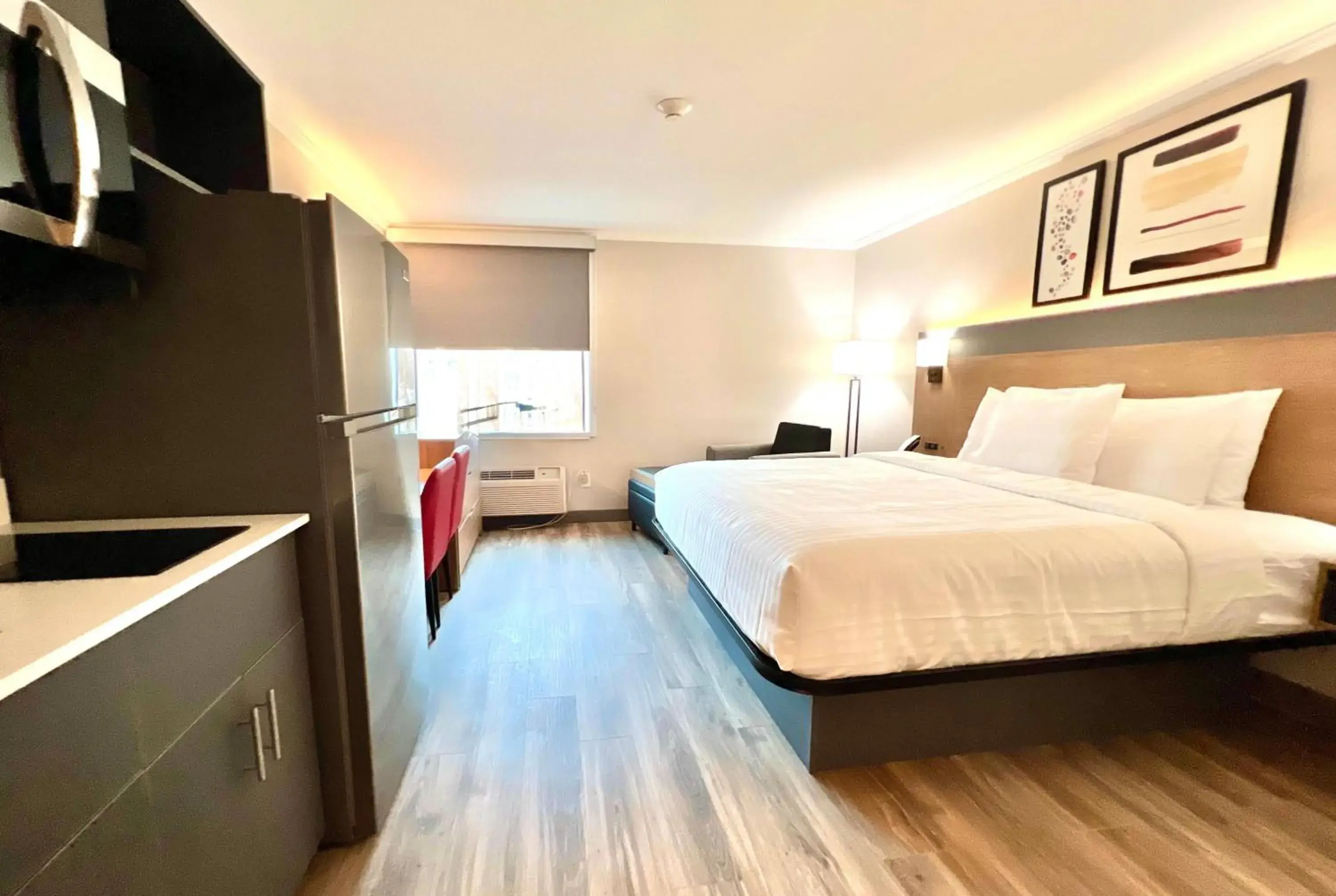 Photo of the whole room, Bed in Hawthorn Extended Stay by Wyndham Jackson Photo of the whole room, Bed in Hawthorn Extended Stay by Wyndham Jackson