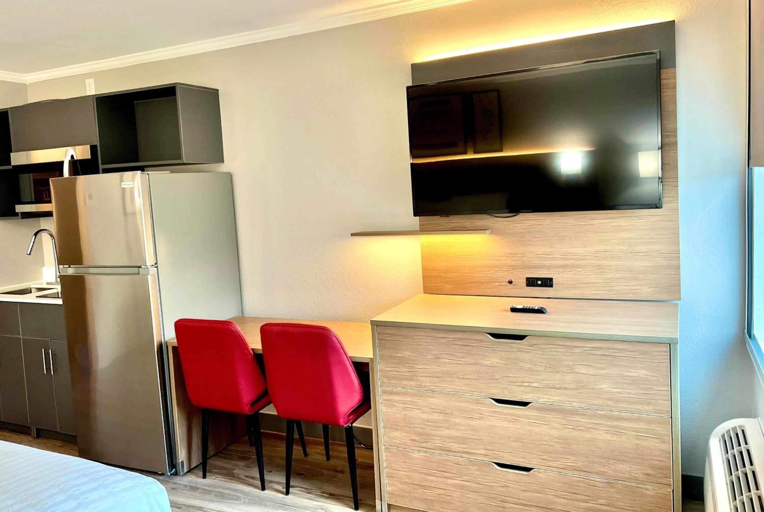 Photo of the whole room in Hawthorn Extended Stay by Wyndham Jackson