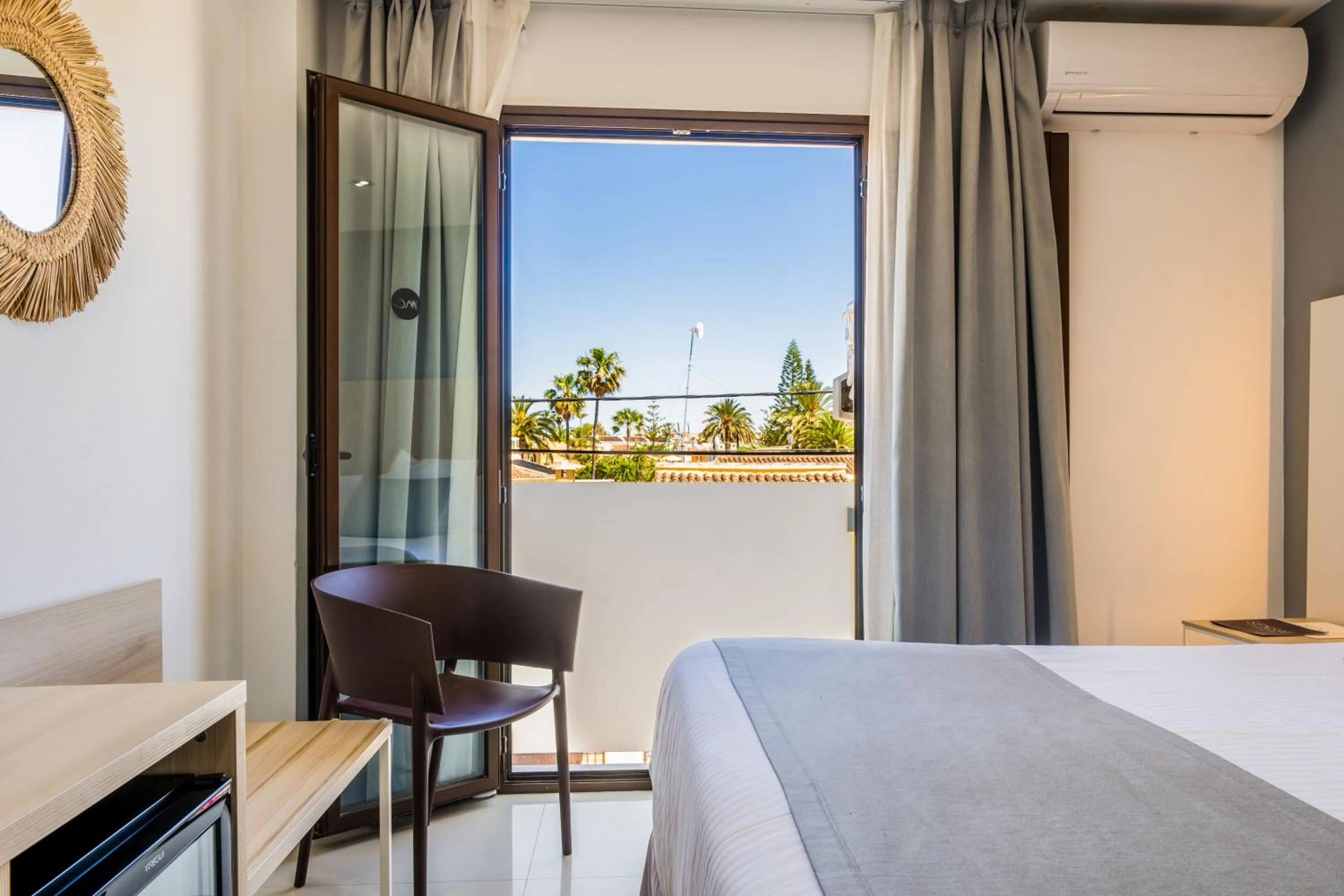 Photo of the whole room, Bed in Soul Beach Hotel By Mc - Adults Recommended