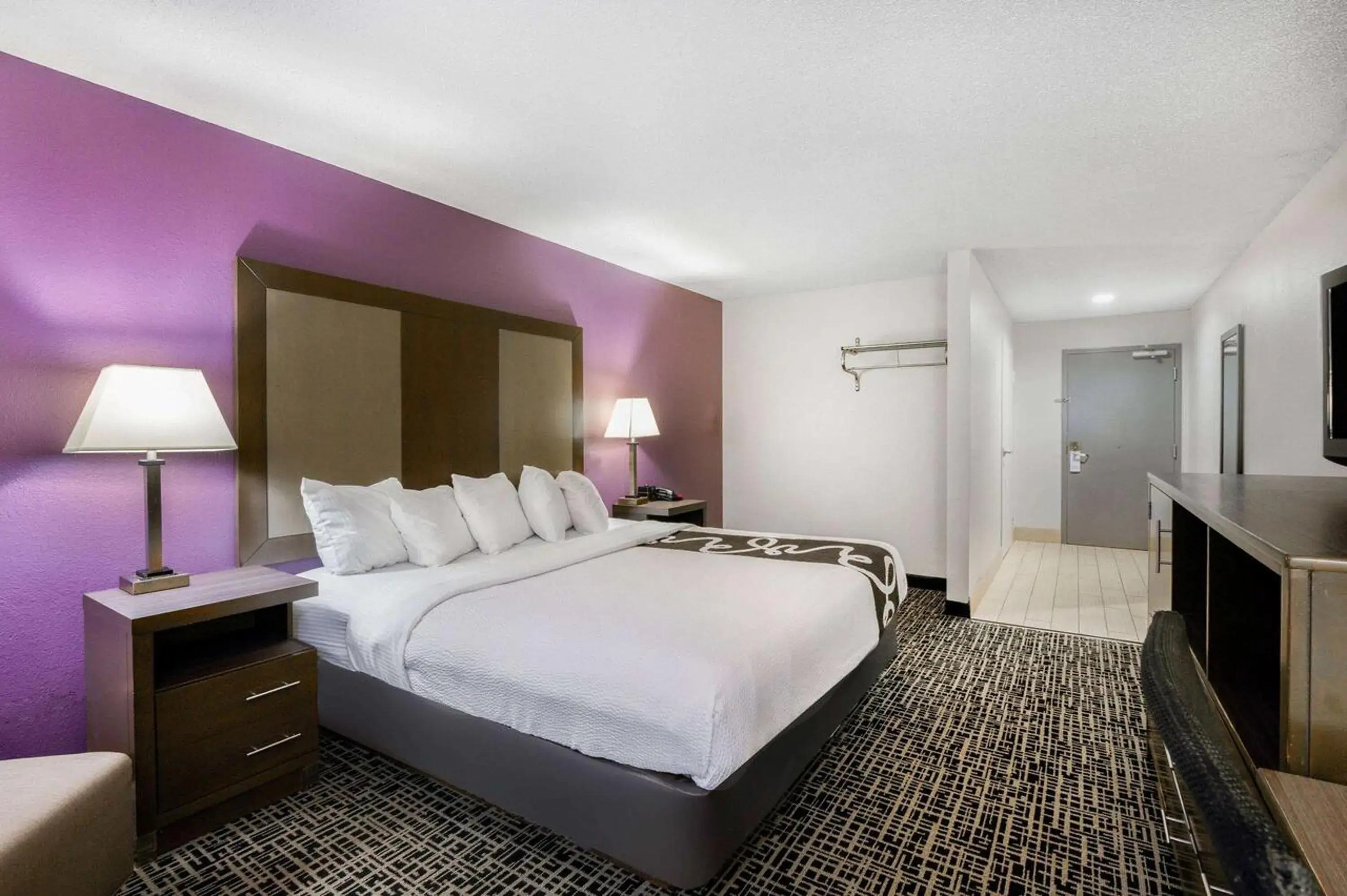 1 King Bed, Mobility Accessible Room, Non-Smoking in La Quinta Inn by Wyndham North Myrtle Beach 1 King Bed, Mobility Accessible Room, Non-Smoking in La Quinta Inn by Wyndham North Myrtle Beach