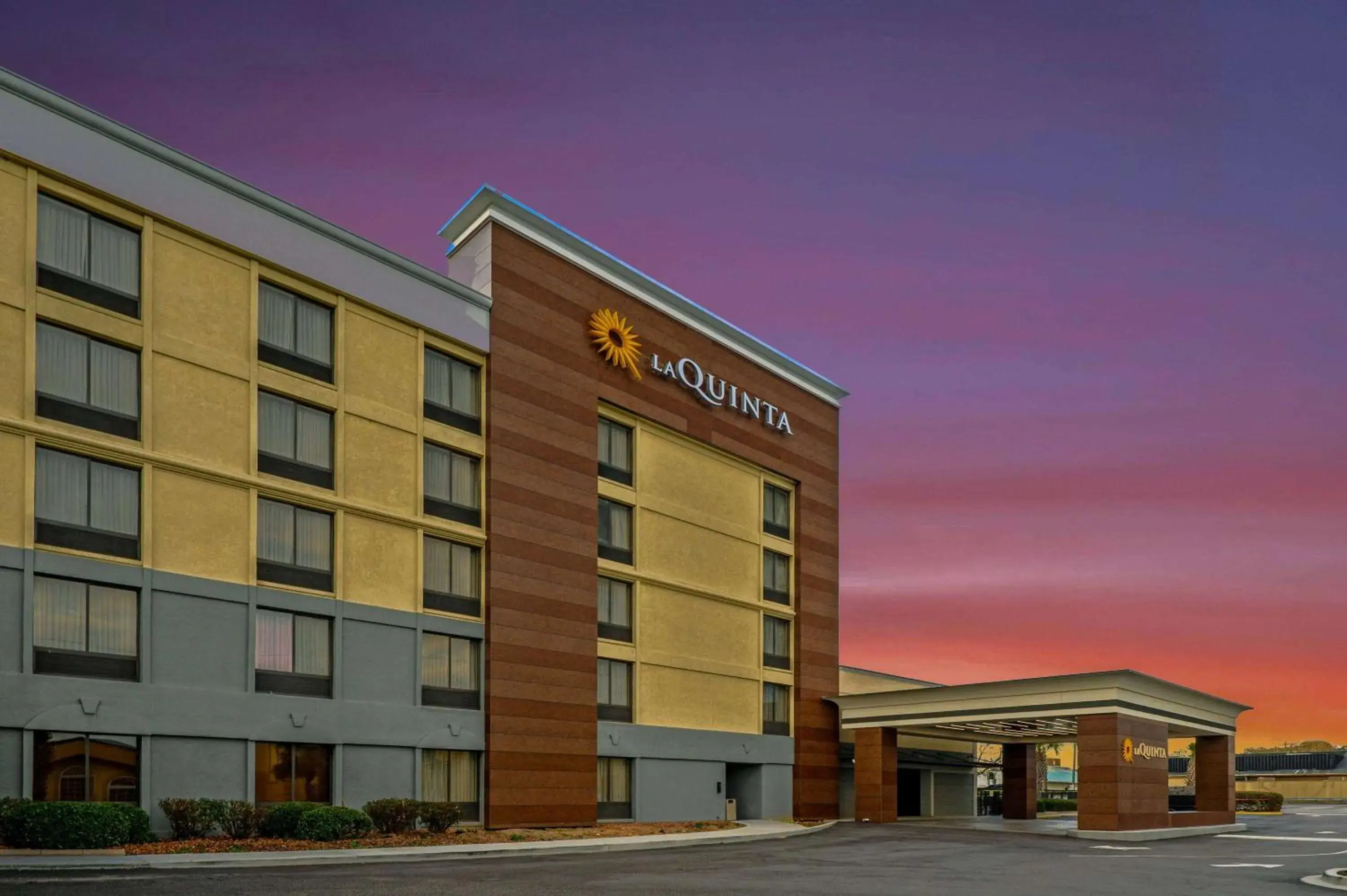 La Quinta Inn by Wyndham Columbia SE Fort Jackson La Quinta Inn by Wyndham Columbia SE Fort Jackson