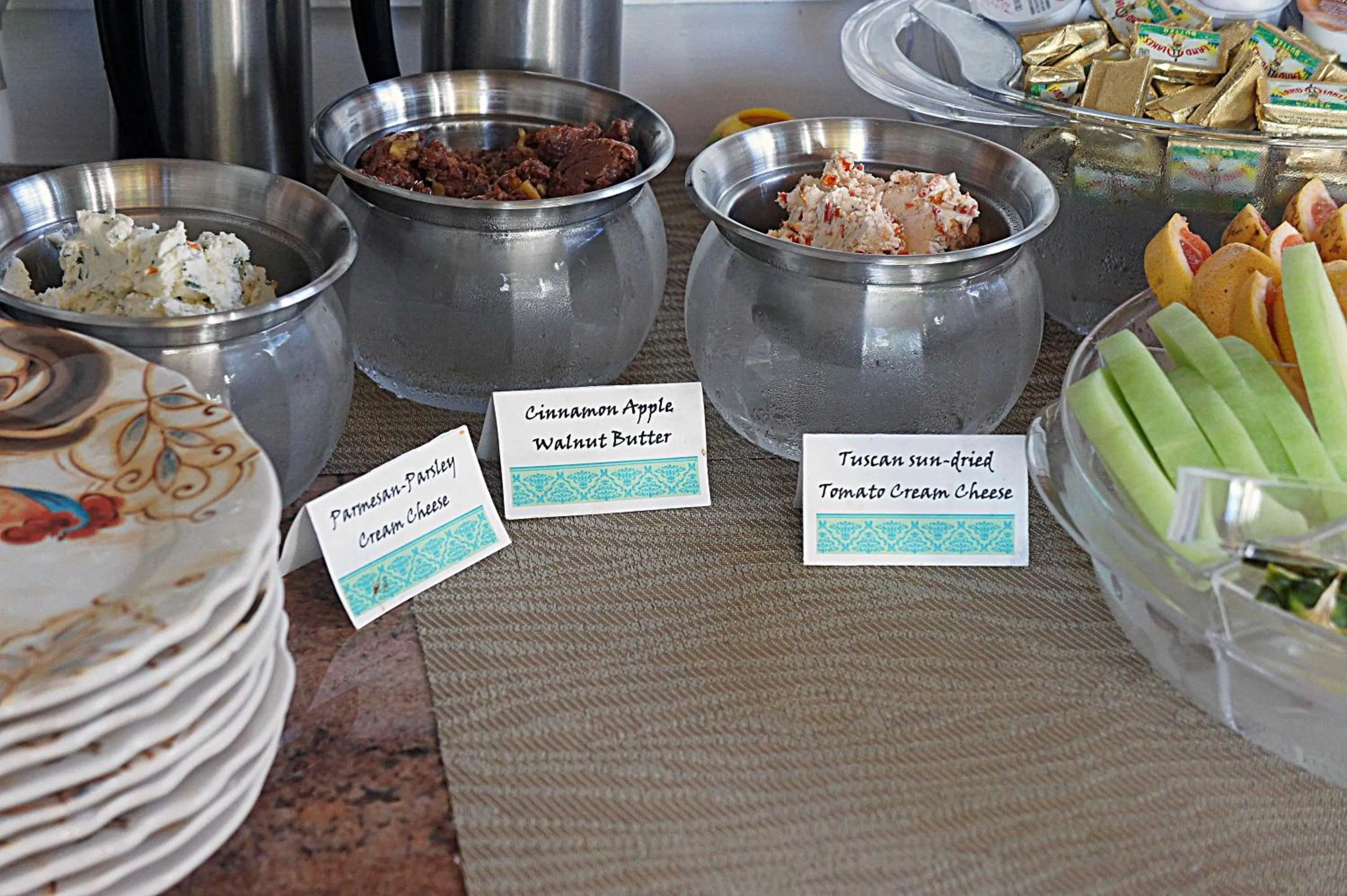 Restaurant/places to eat in Seascape Tropical Inn