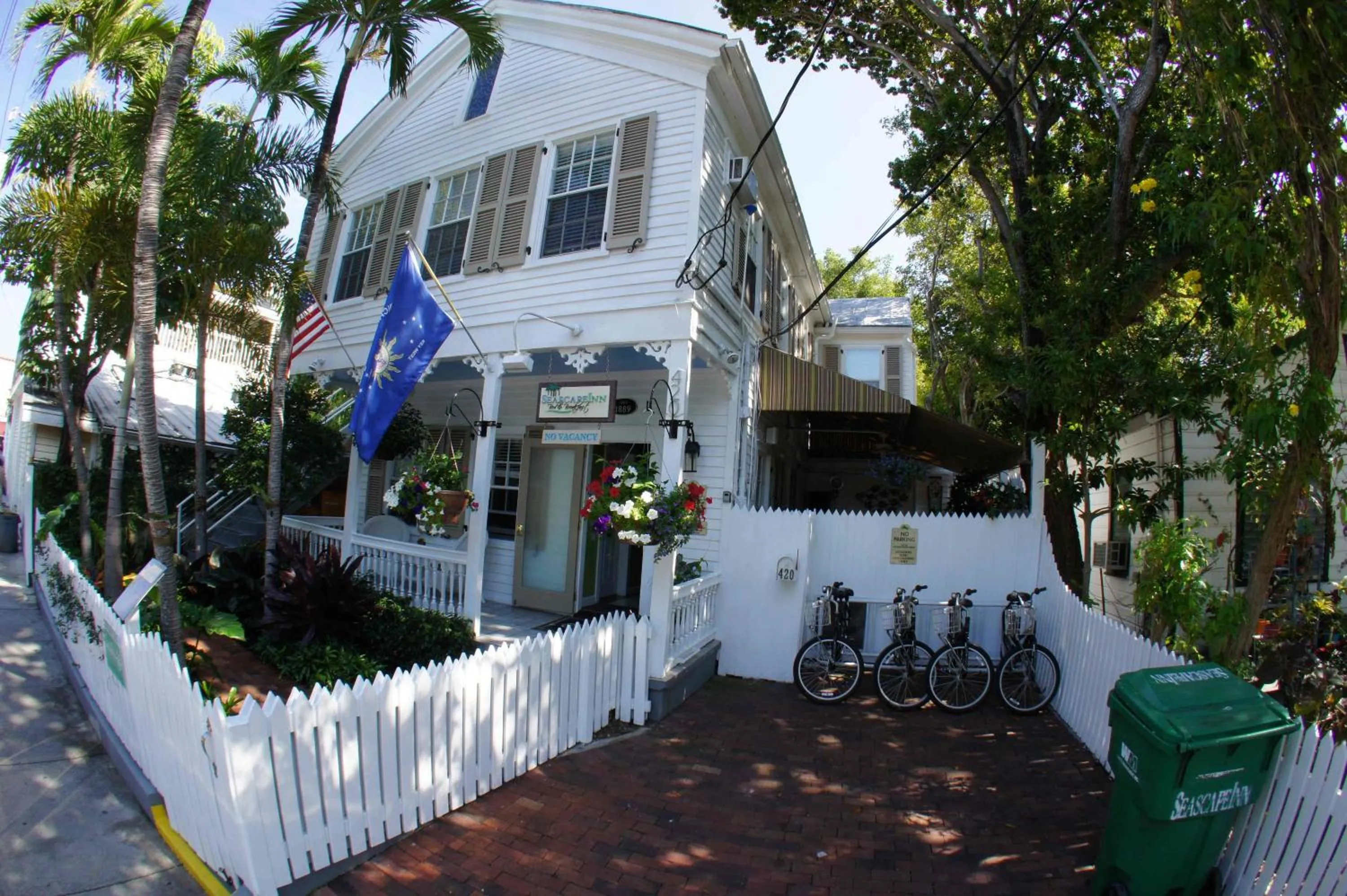 Facade/entrance in Seascape Tropical Inn