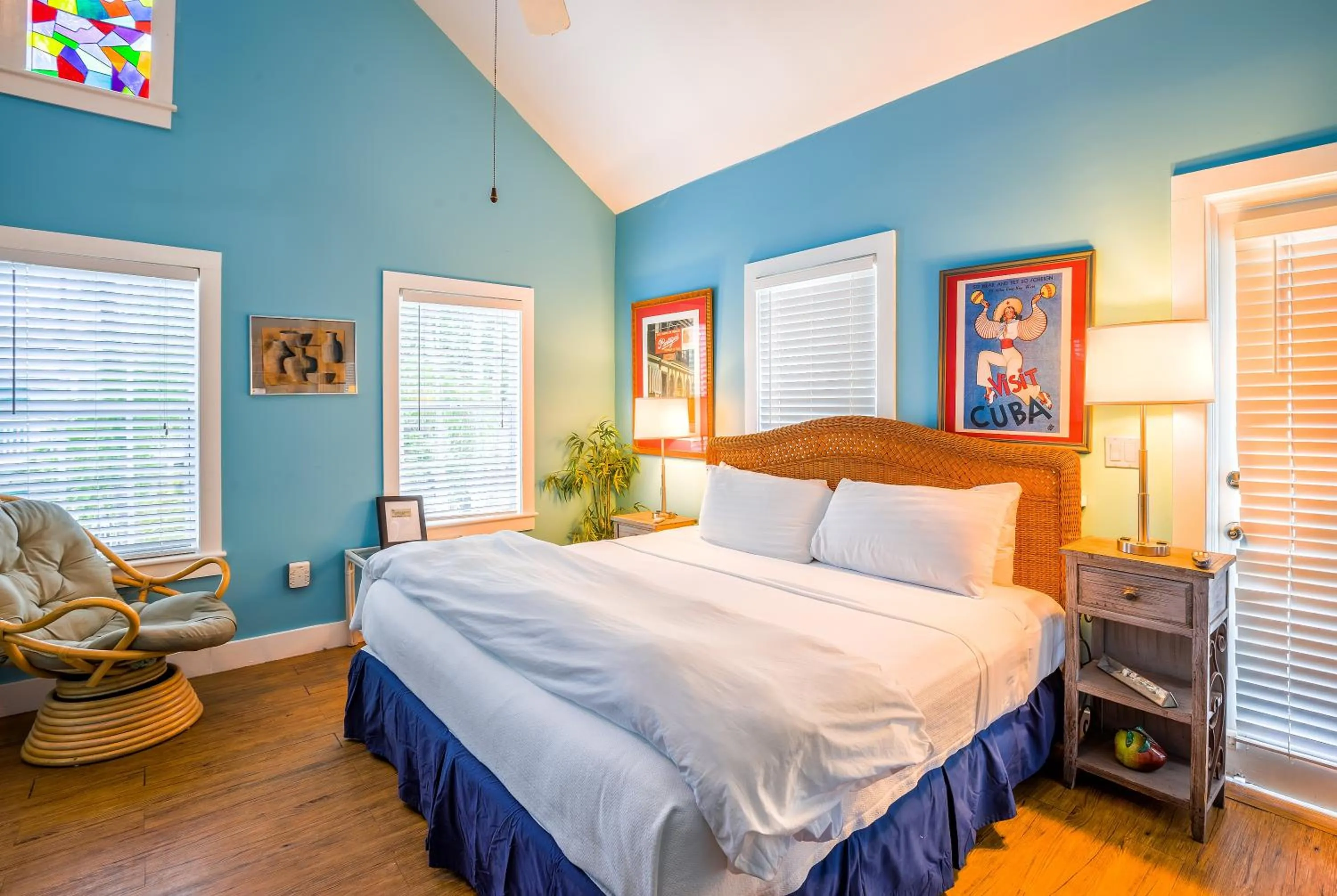 Bedroom, Bed in Seascape Tropical Inn