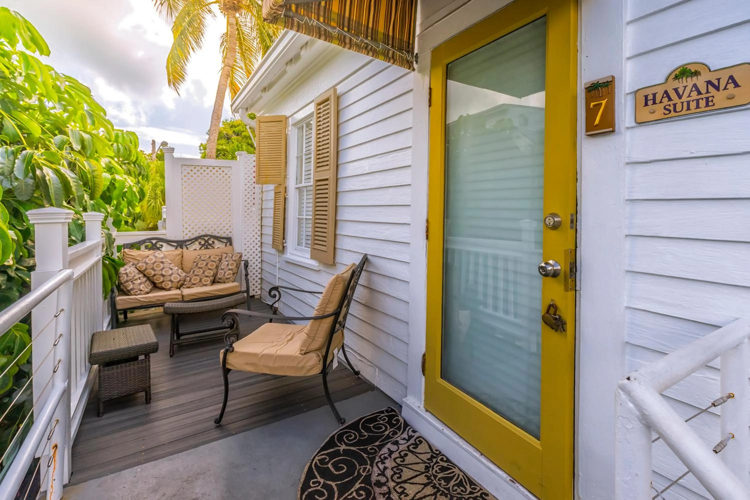 Seating area in Seascape Tropical Inn