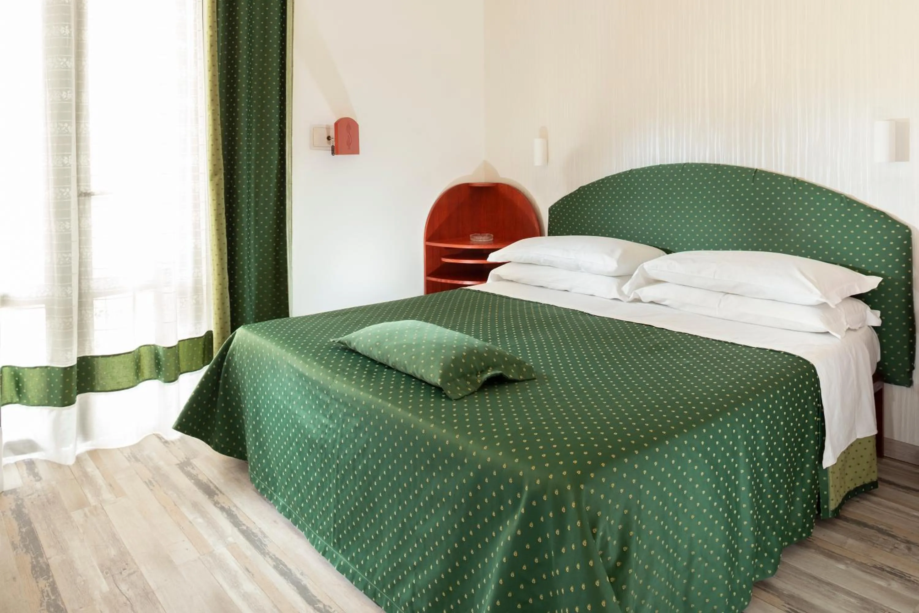 Photo of the whole room, Bed in Hotel Strand