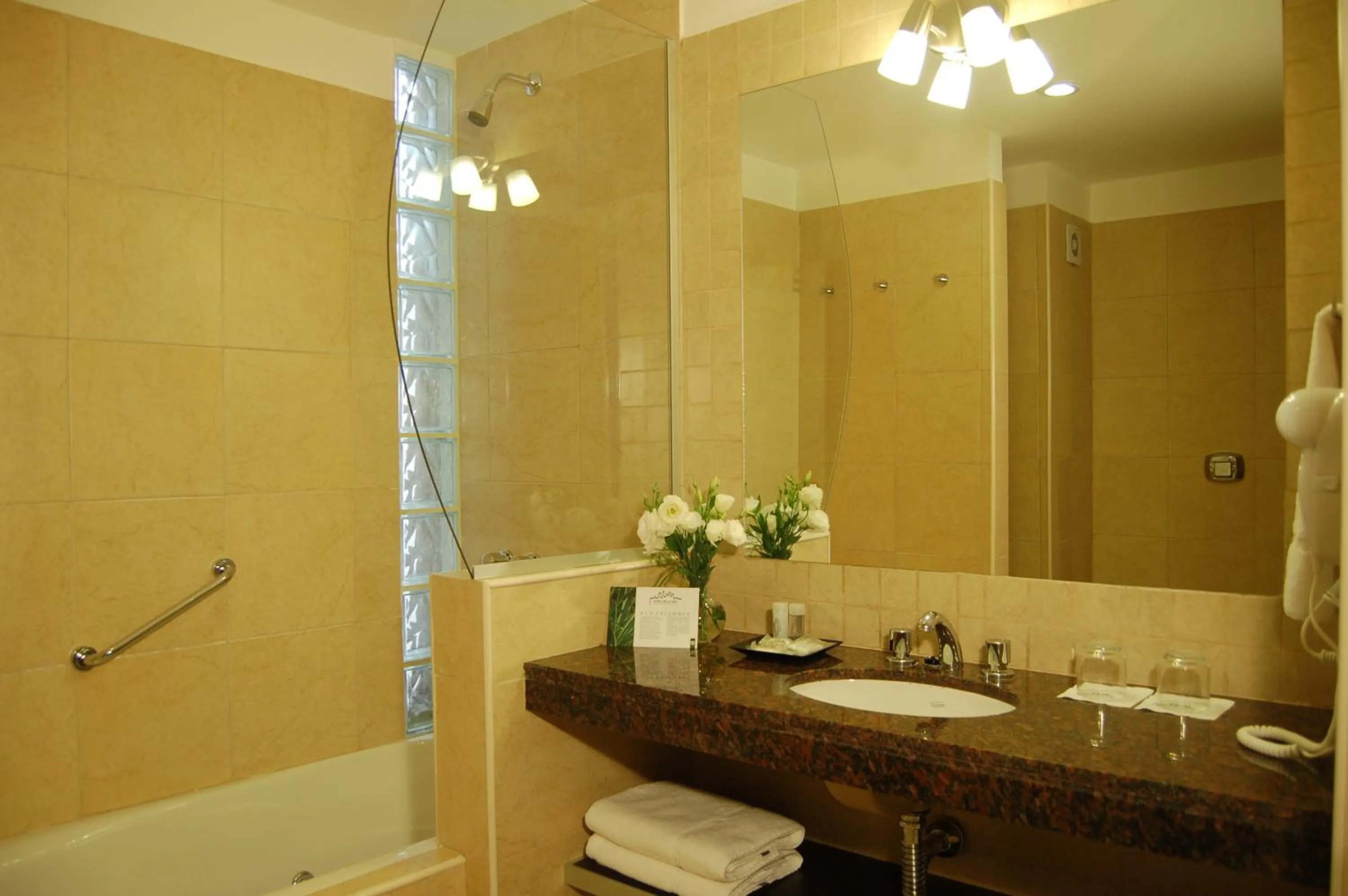 Bathroom in Hotel de la Cité