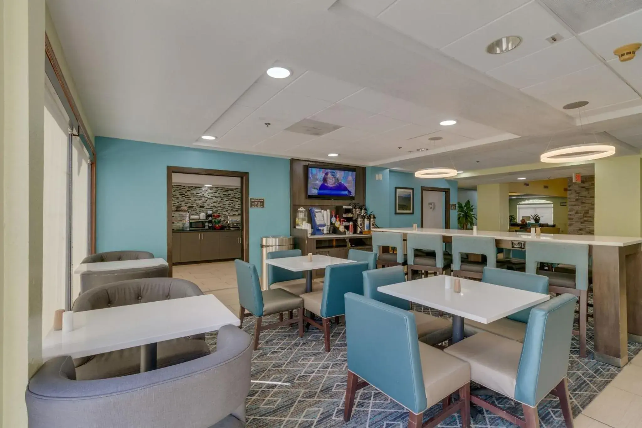 Restaurant/places to eat in La Quinta by Wyndham Sevierville / Kodak Restaurant/places to eat in La Quinta by Wyndham Sevierville / Kodak