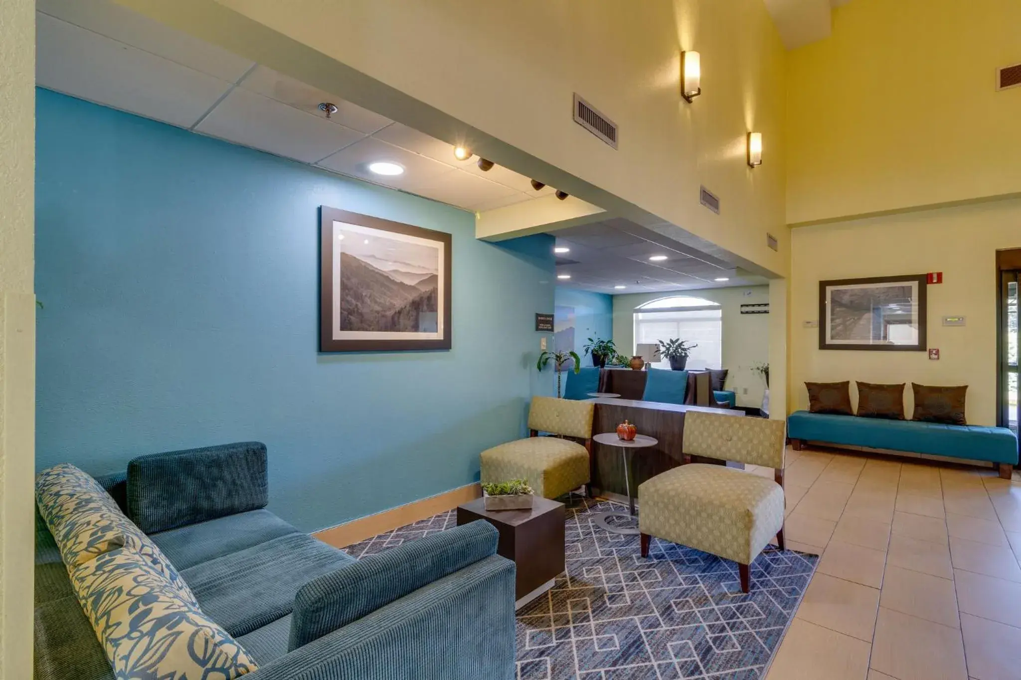 Lobby or reception in La Quinta by Wyndham Sevierville / Kodak Lobby or reception in La Quinta by Wyndham Sevierville / Kodak