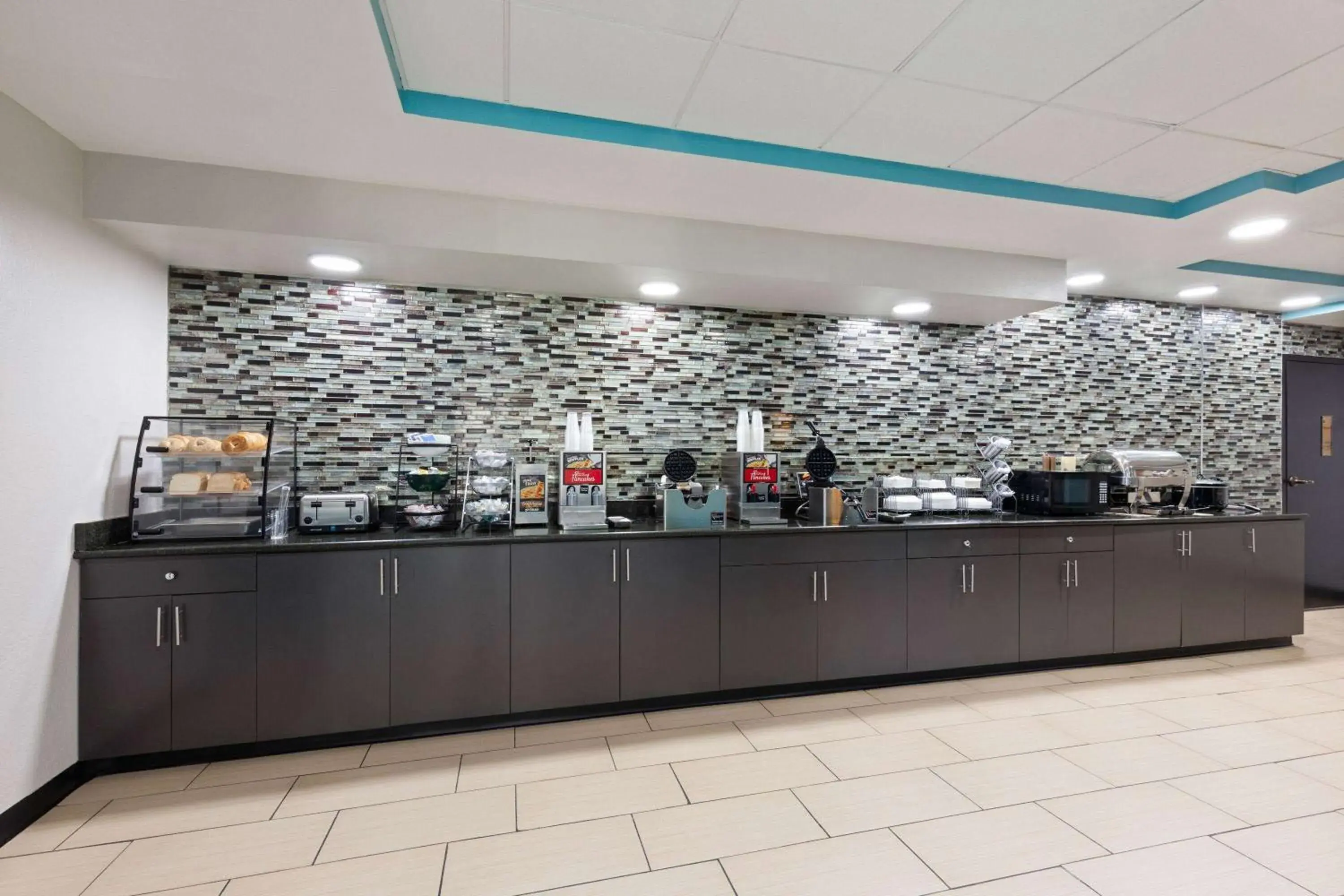 Breakfast in La Quinta by Wyndham Sevierville / Kodak Breakfast in La Quinta by Wyndham Sevierville / Kodak